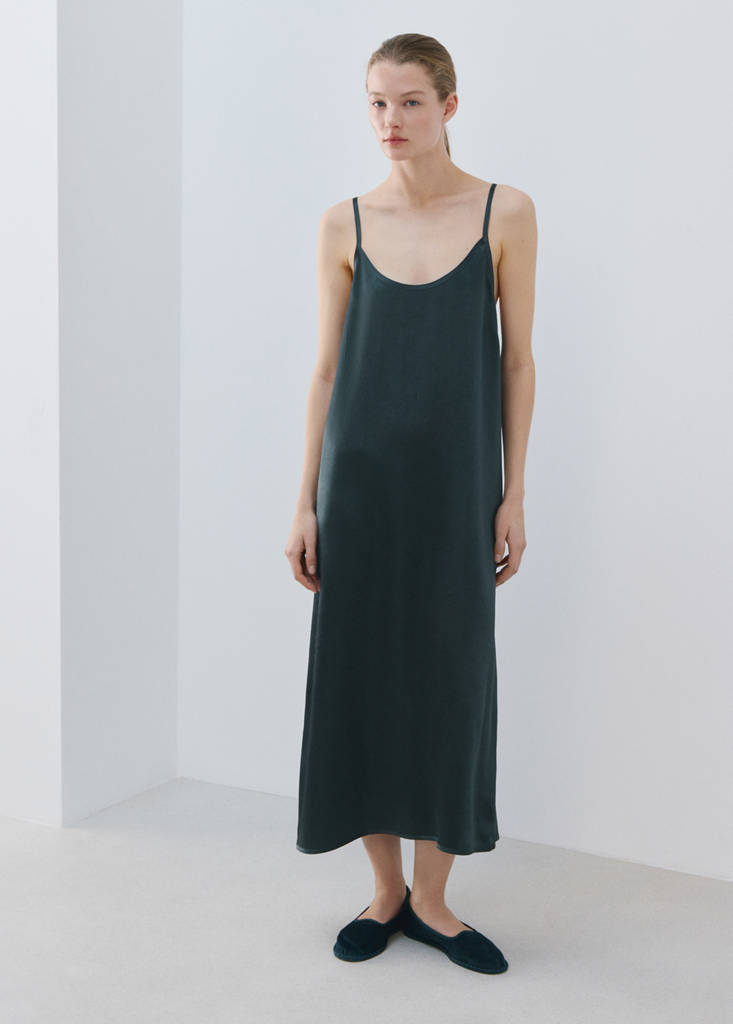 Long satin nightgown — Blue