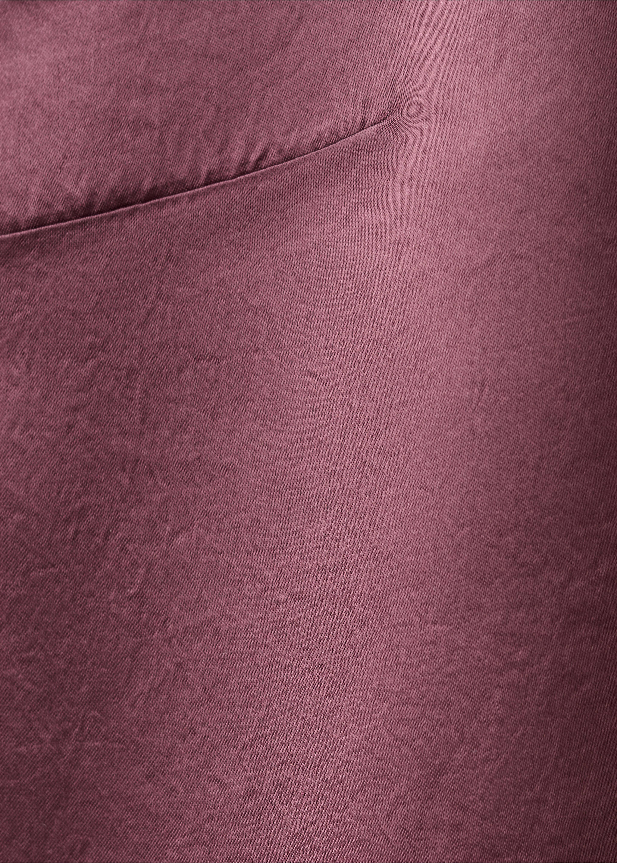 Довга нічна сорочка з атласним блиском - Детальніше про товар 0, Гранатовий. Ref: 27063313-00.