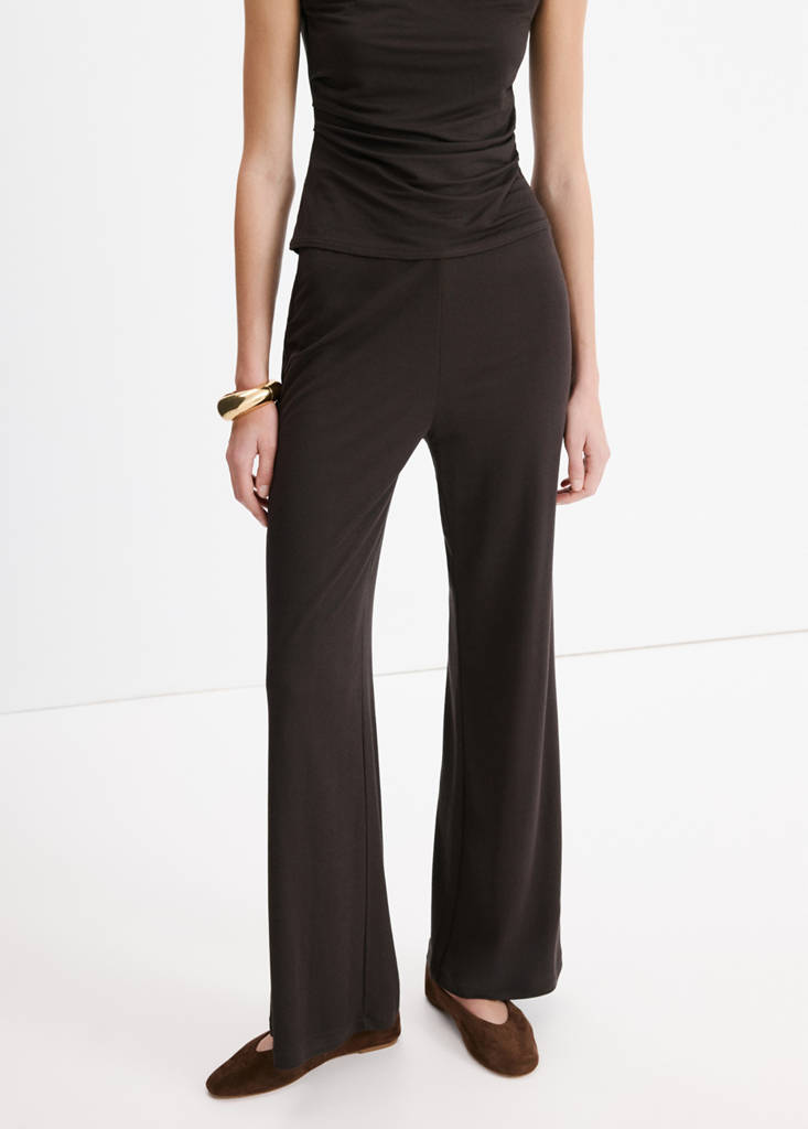 Straight-fit trousers with elastic waist — Brown