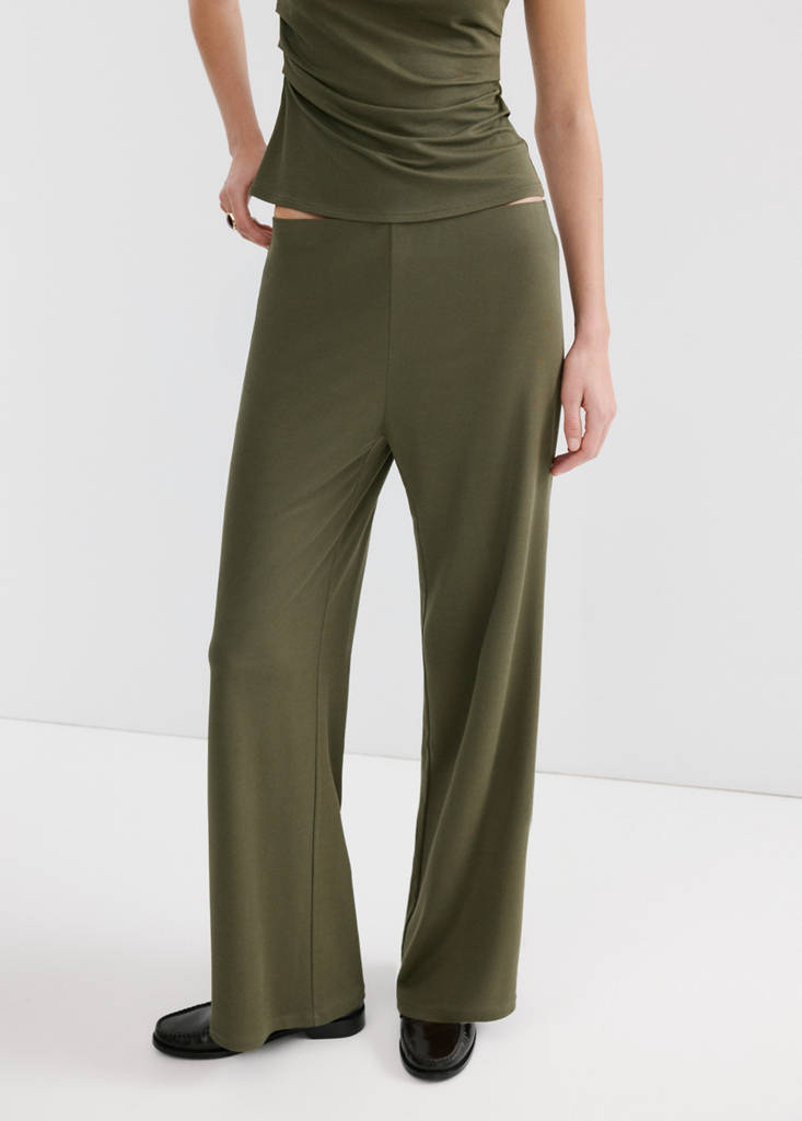 Straight-fit trousers with elastic waist — Khaki