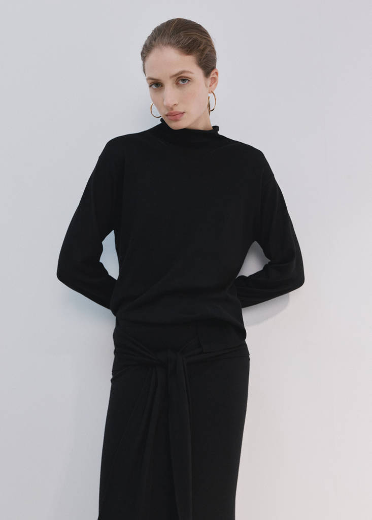 Knitted skirt with knot detail — Black