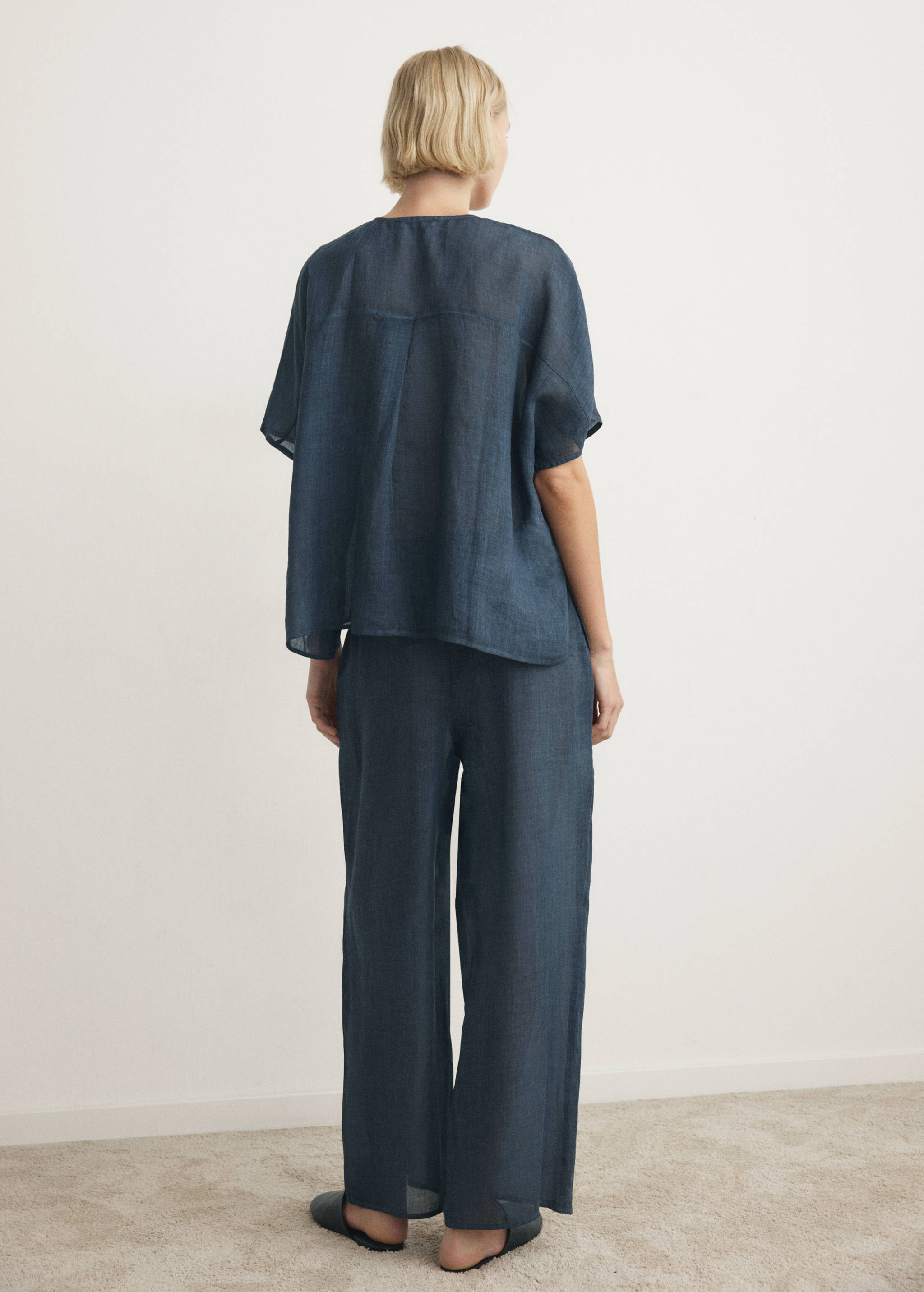 100% ramie trousers with an overdyed effect - Reverse of the article