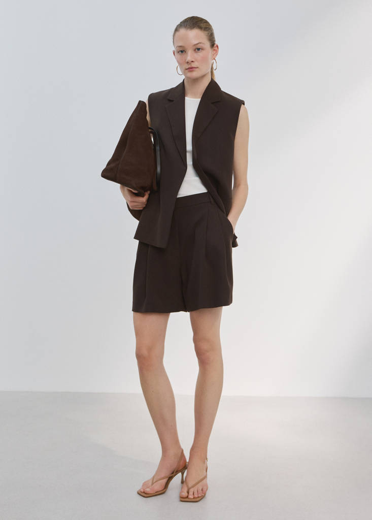 Suit waistcoat with lapels — Brown