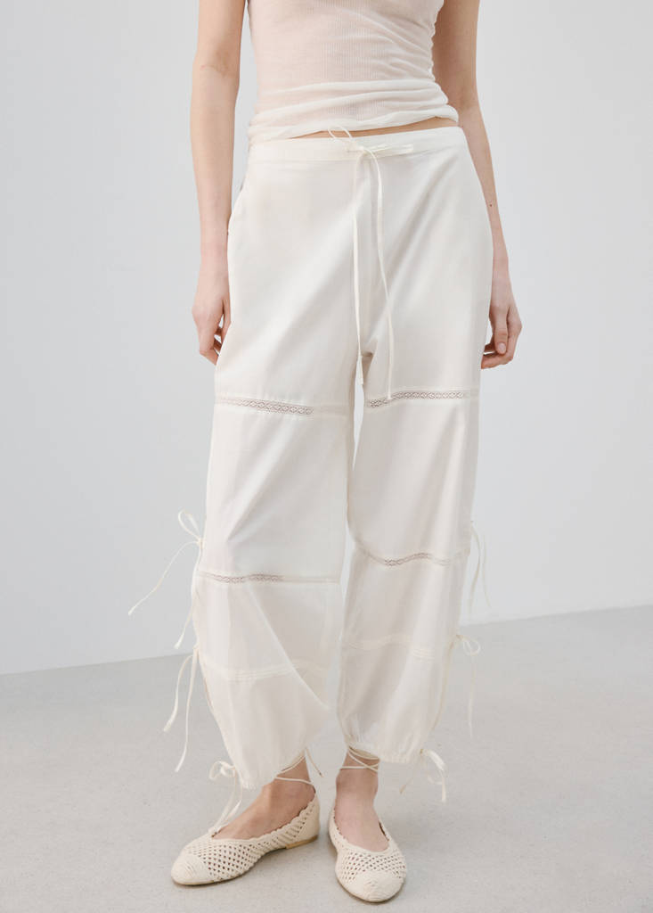Baggy cotton pants with bows
