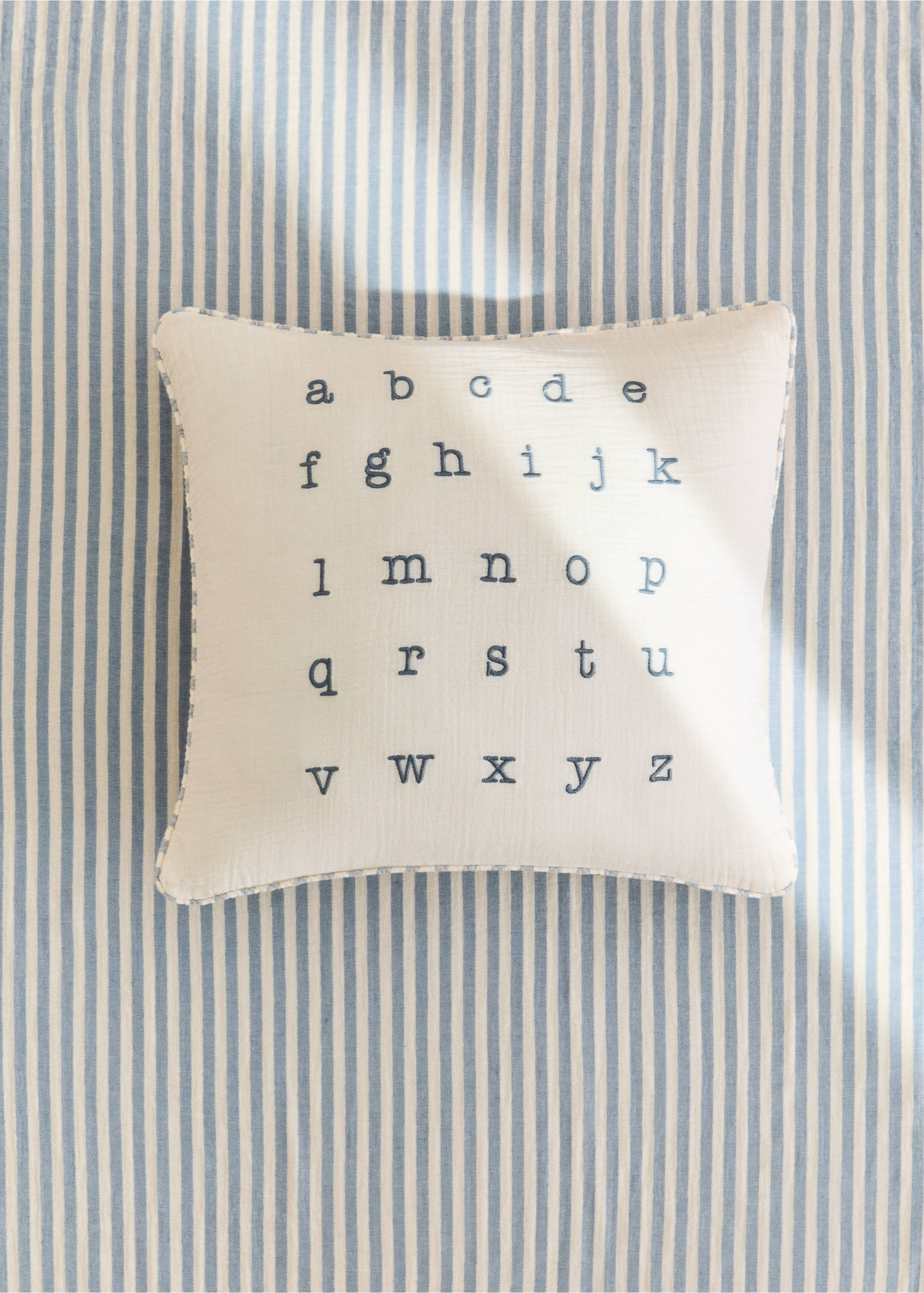 Embroidered alphabet cushion cover - General plane, White. Ref: 27063333-00.