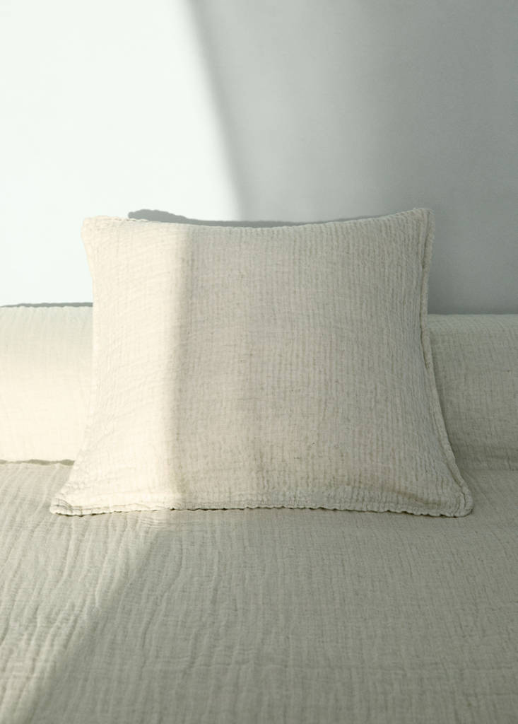 Linen cotton bed cushion cover with yarn-dyed threads 50x50 cm — Pastel Green