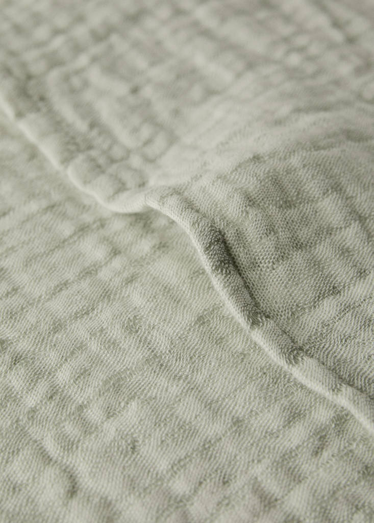 Linen cotton bed cushion cover with yarn-dyed threads 50x50 cm — Pastel Green