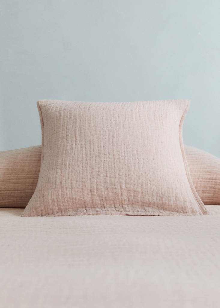 Linen cotton bed cushion cover with yarn-dyed threads 50x50 cm — Pastel Pink