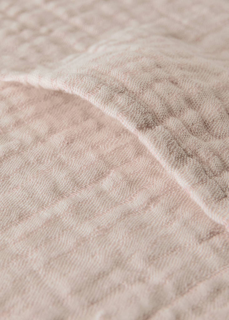 Linen cotton bed cushion cover with yarn-dyed threads 50x50 cm — Pastel Pink