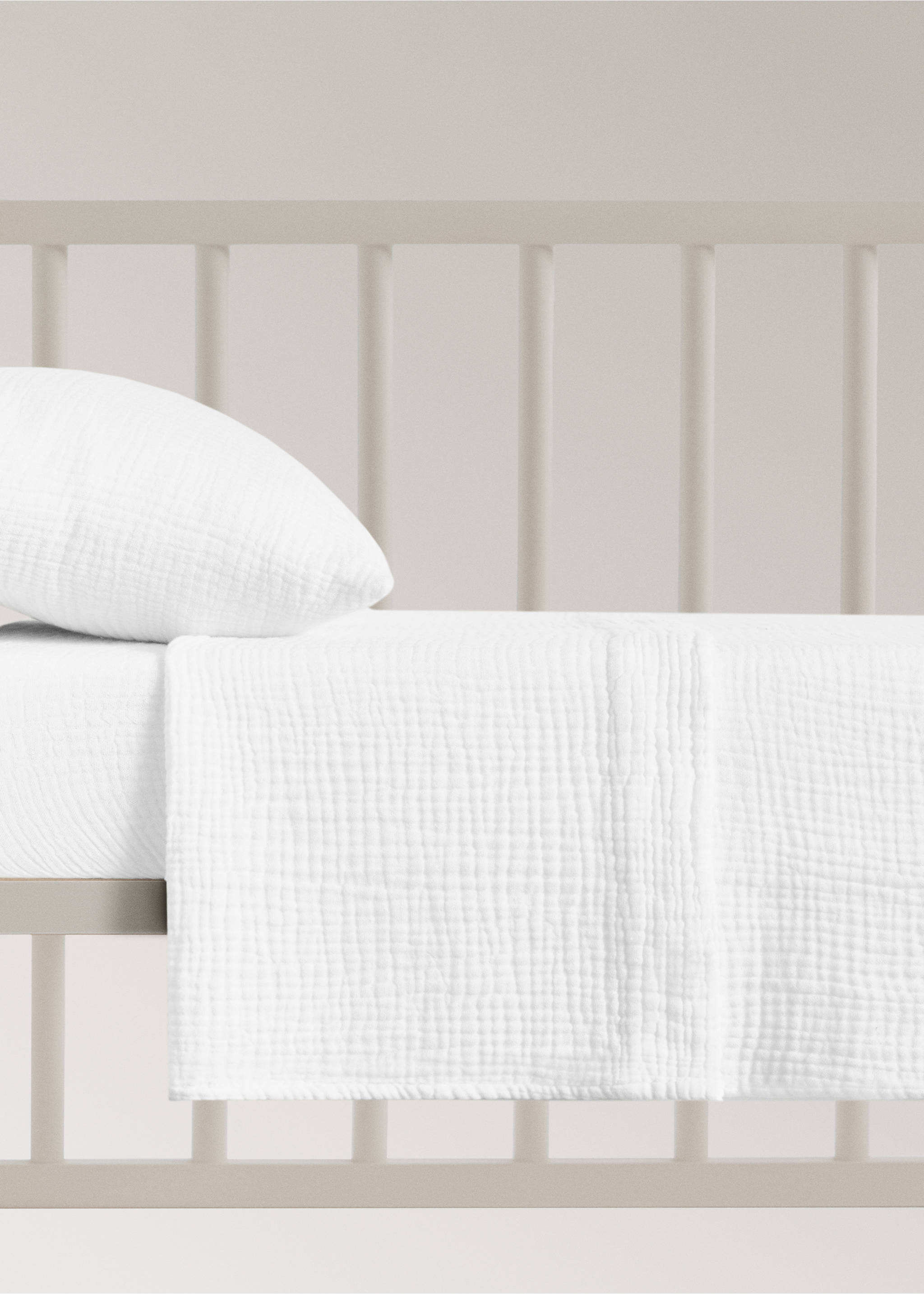 Cot bed top sheet gauze fabric - Article without model, Off White. Ref: 27063335-00.