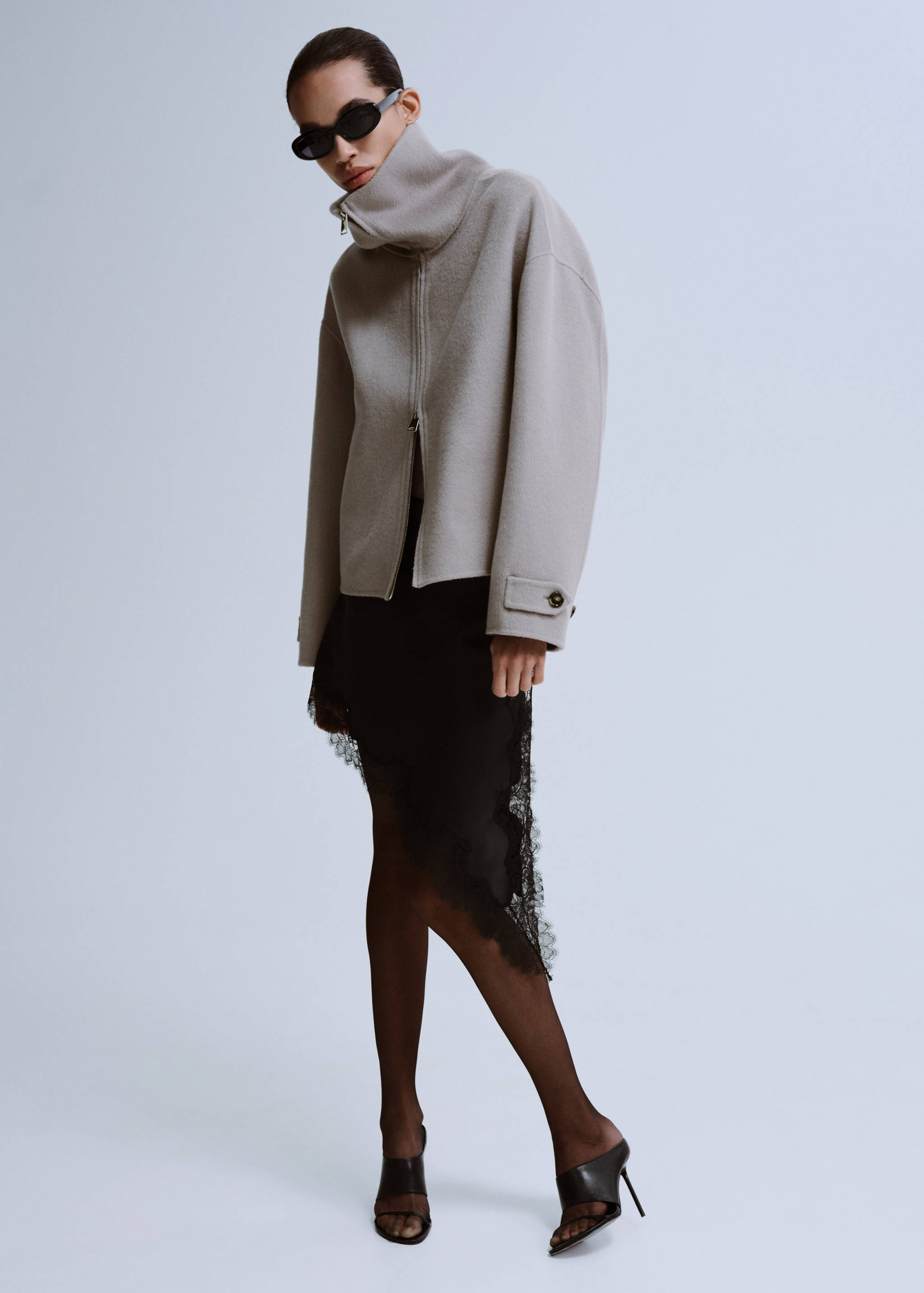 Satin asymmetric short skirt with lace - General plane