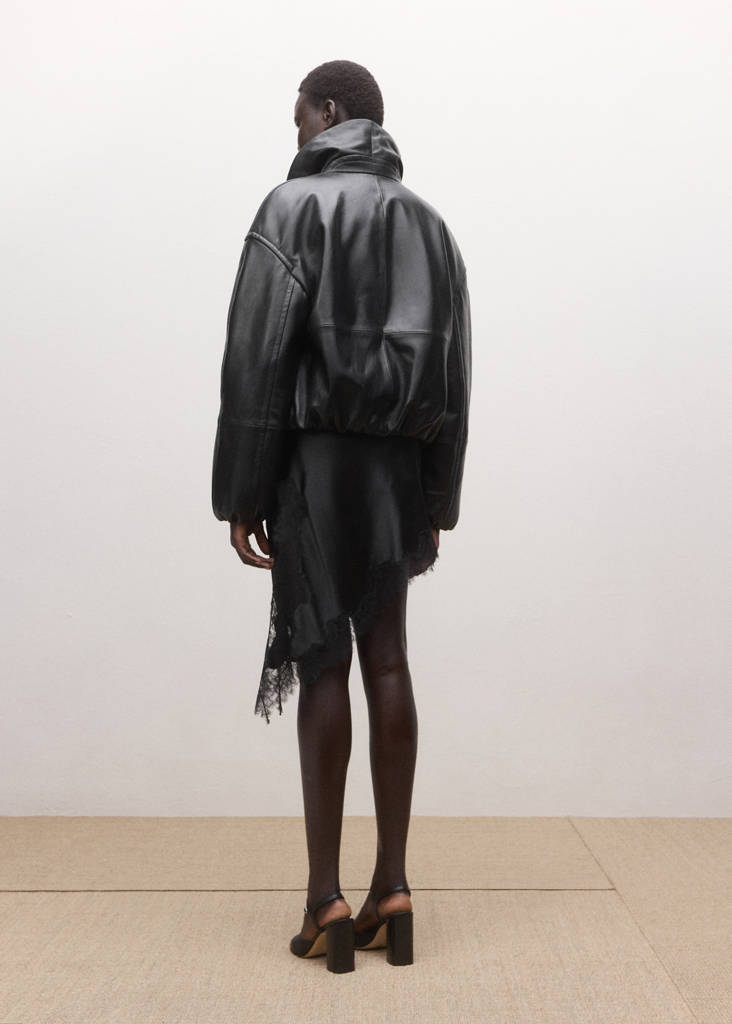 Satin asymmetric short skirt with lace — Black