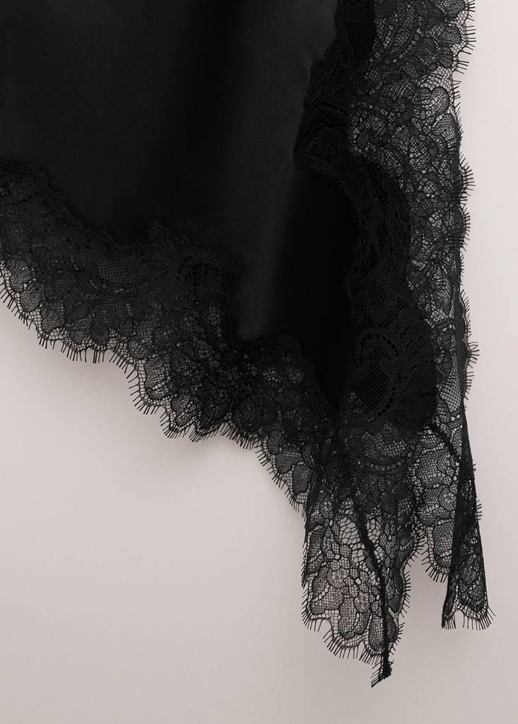 Satin asymmetric short skirt with lace — Black