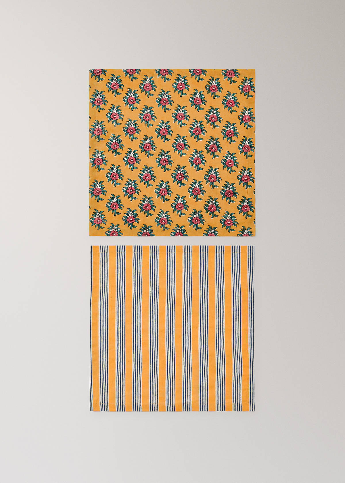 Cotton linen napkins with stripes and floral patterns — Yellow