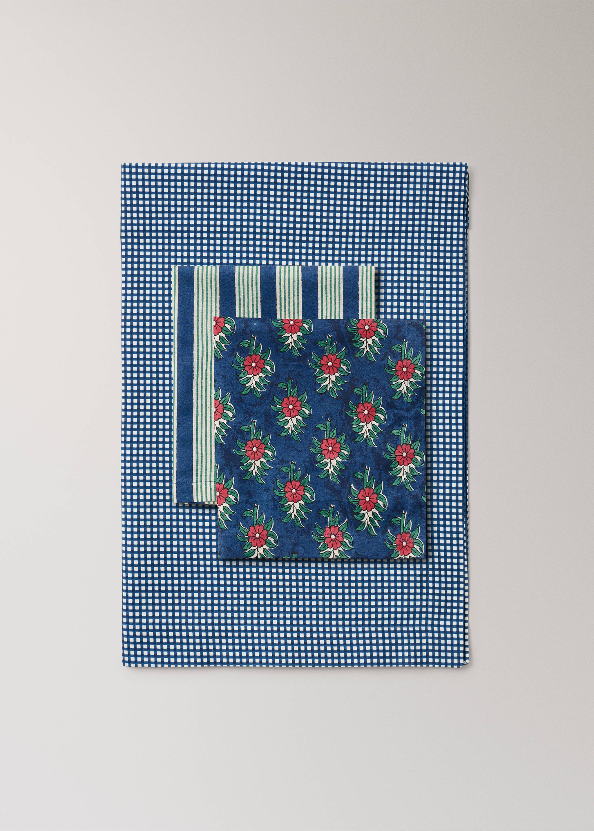 Striped floral cotton-linen napkins - Details of the article 4, Blue. Ref: 27063344-00.