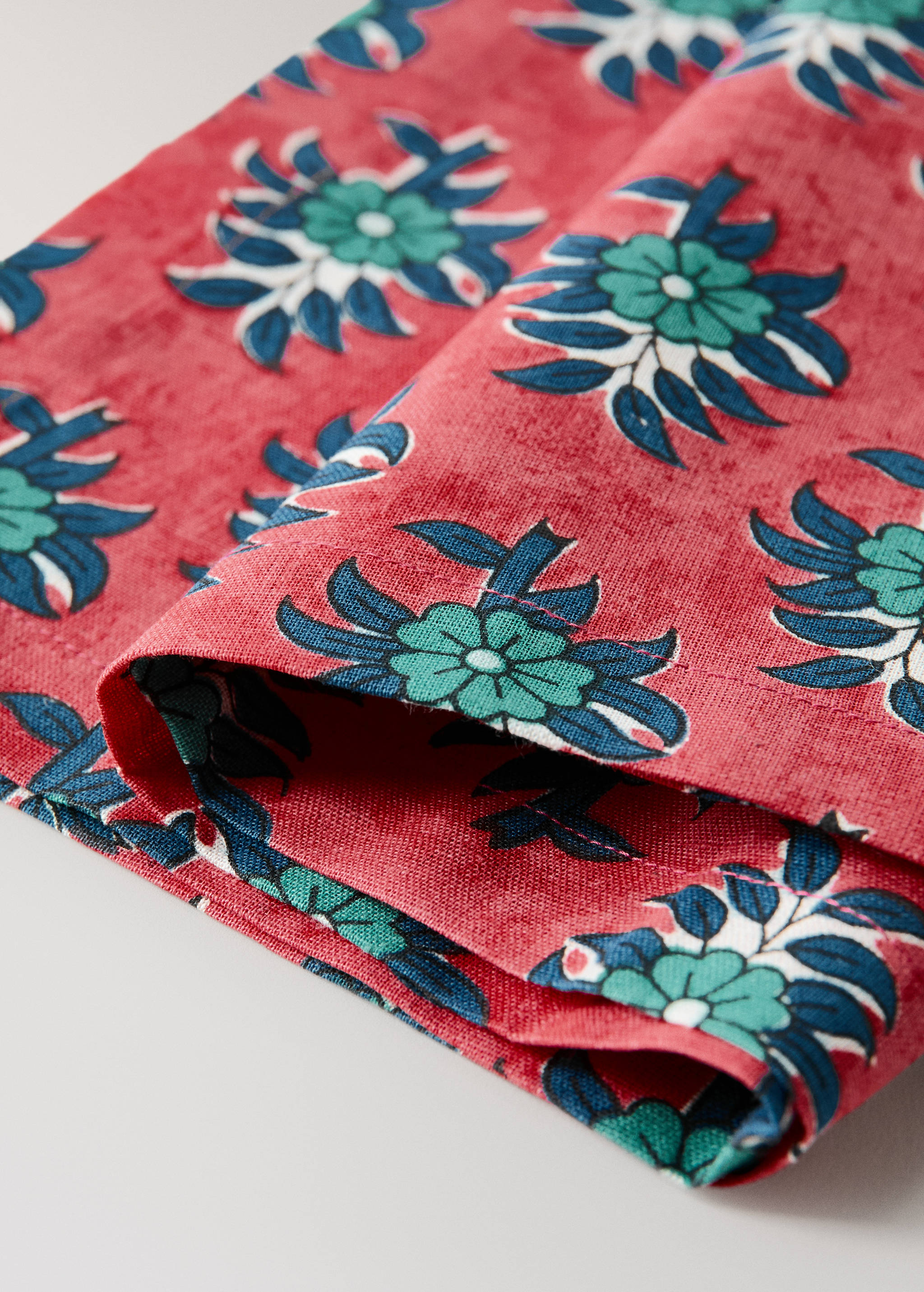 Striped floral cotton-linen napkins - Details of the article 2