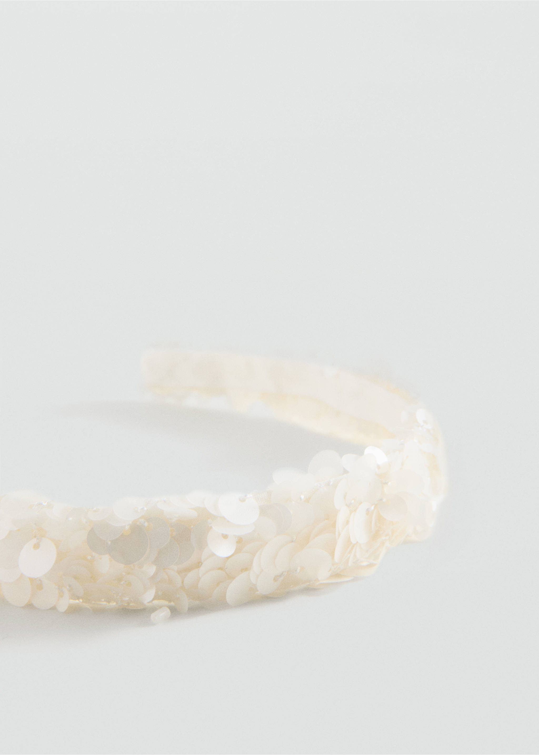 Обідок із бісером - Середній план, Екрю. Ref: 27063708-00.