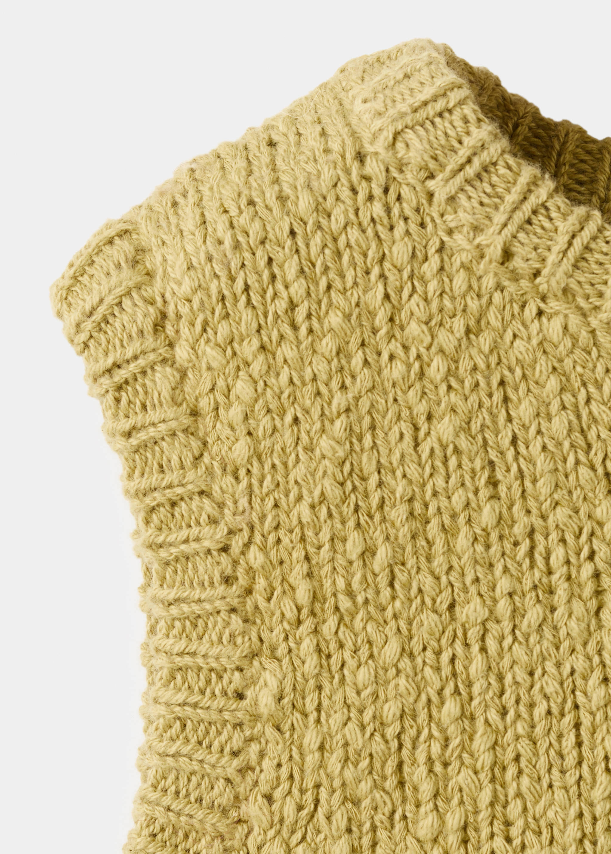 Knitted gilet - Details of the article 8