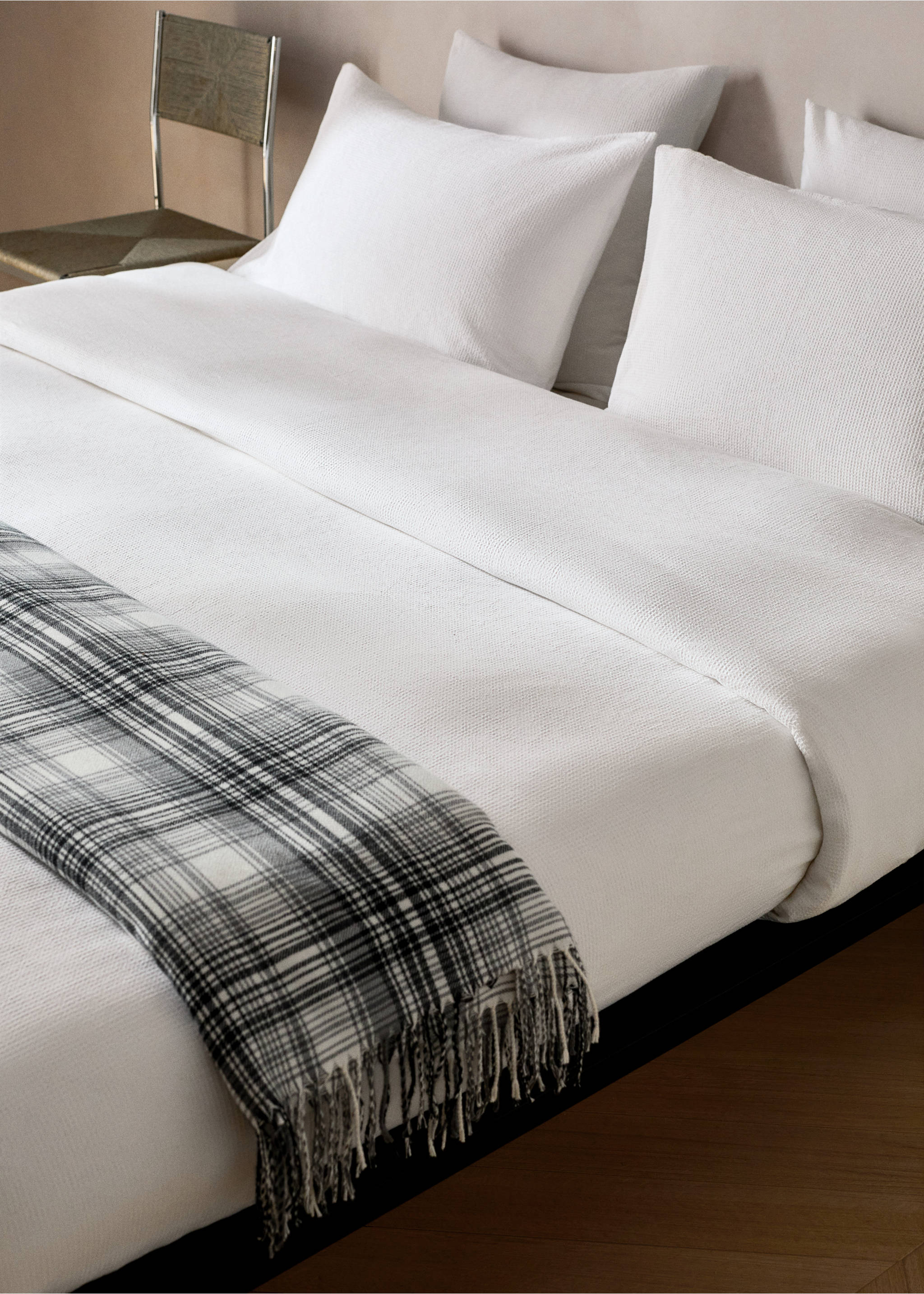 Cotton garment-dyed mini-waffle duvet cover for 150/160 cm bed - Details of the article 7, Off White. Ref: 27063719-00.