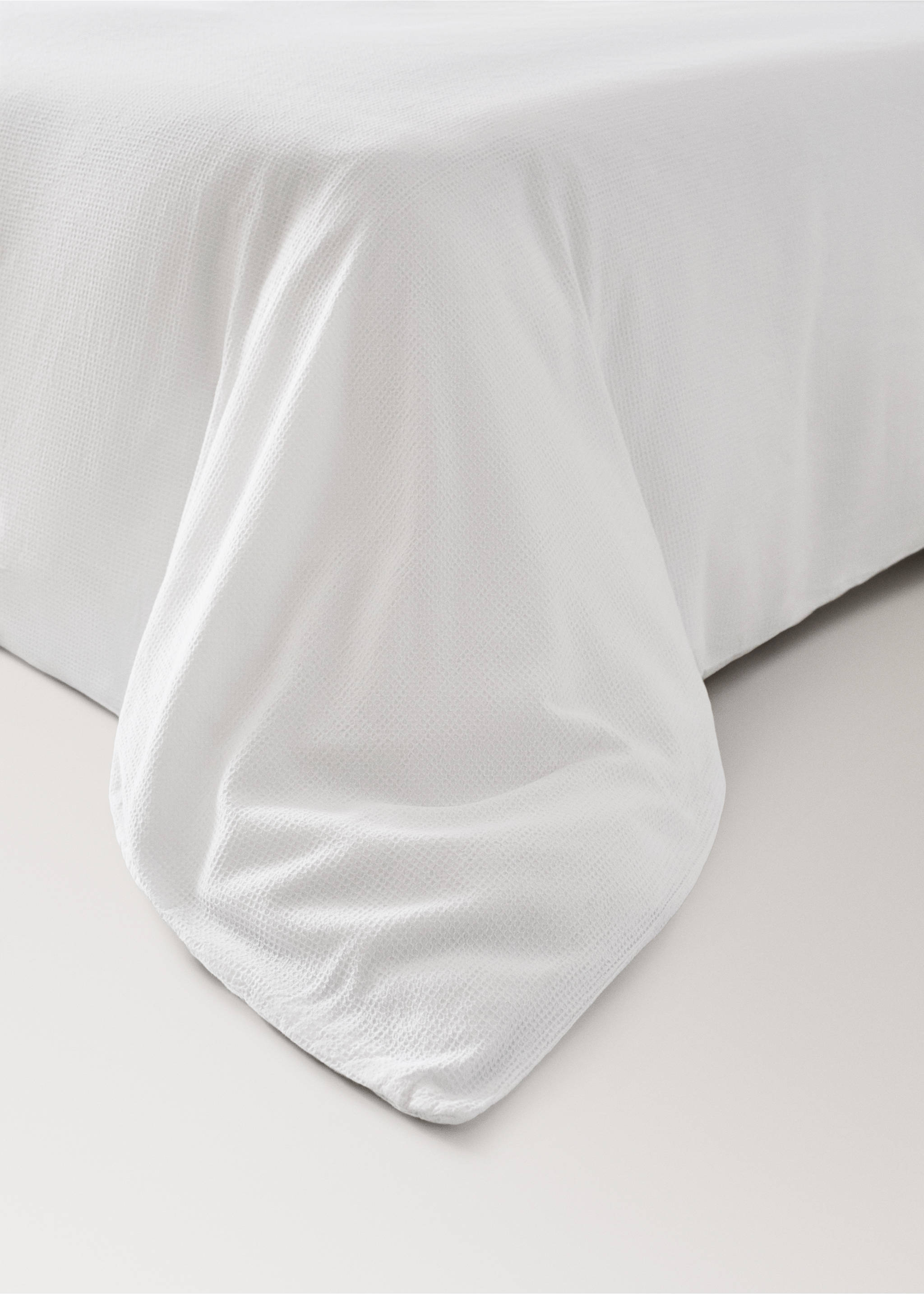 Cotton garment-dyed mini-waffle duvet cover for 150/160 cm bed - Details of the article 8, Off White. Ref: 27063719-00.