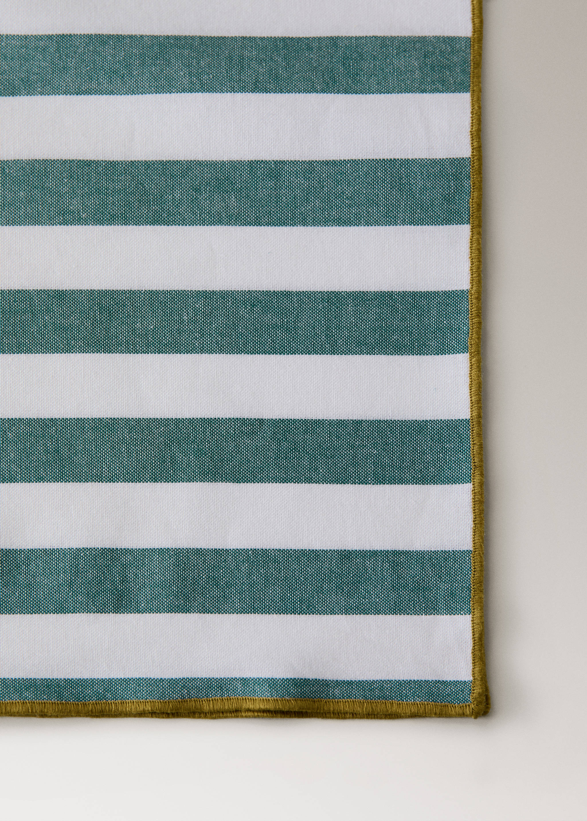 Бавовняна скатертина в різноколірну смужку на 8-10 персон - Детальніше про товар 2