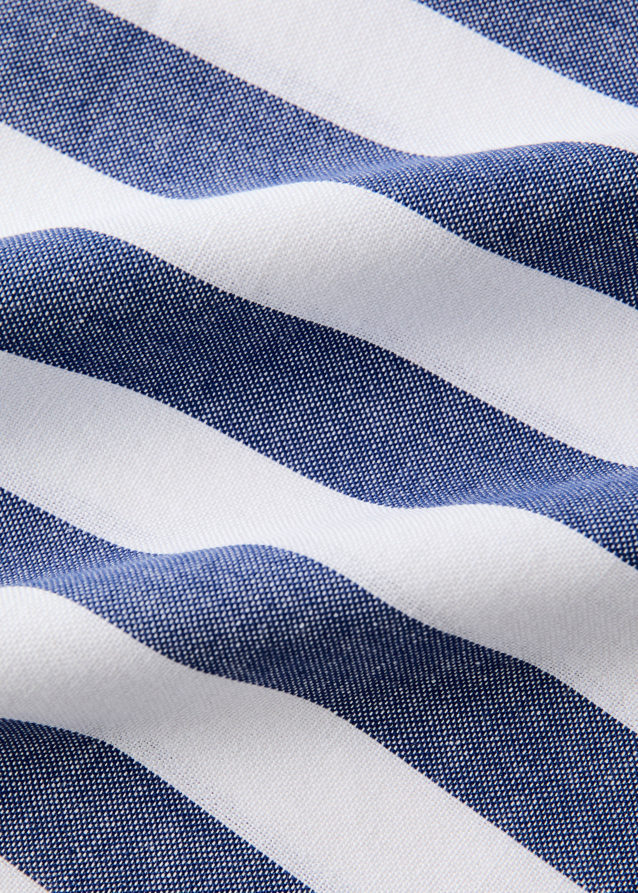 Striped cotton tablecloth for 8 to 10 guests - Details of the article 2