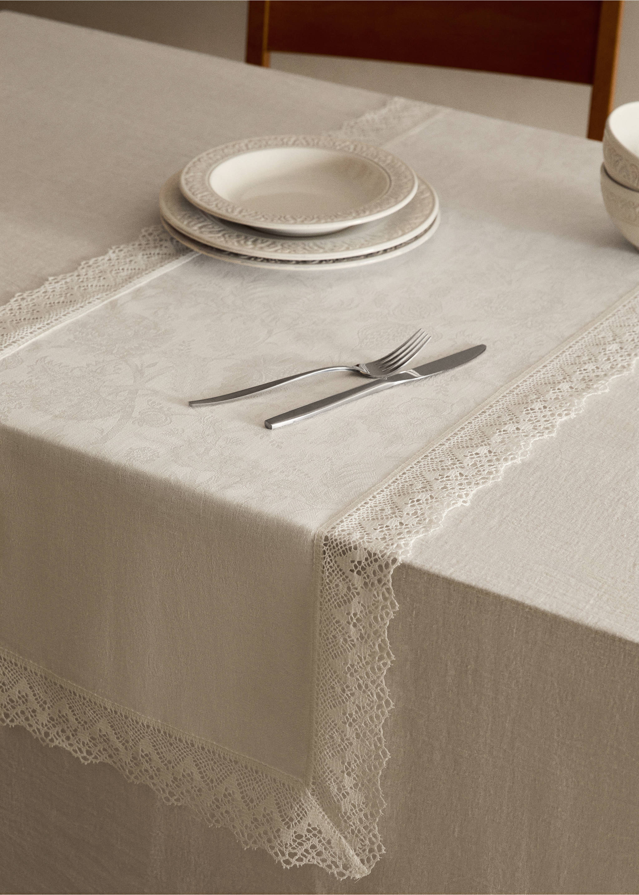 Jacquard linen lace floral table runner - General plane, Off White. Ref: 27063742-00.