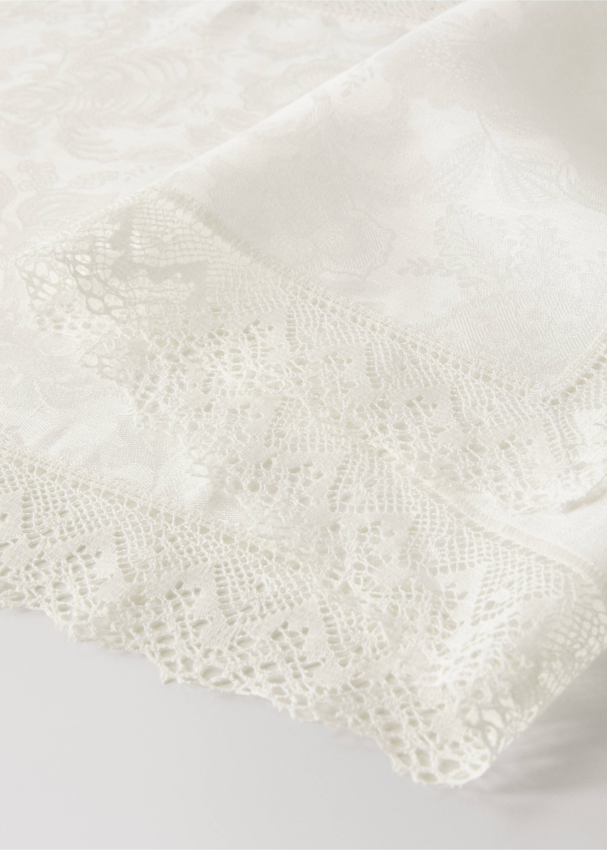 Jacquard linen lace floral table runner - Details of the article 1, Off White. Ref: 27063742-00.