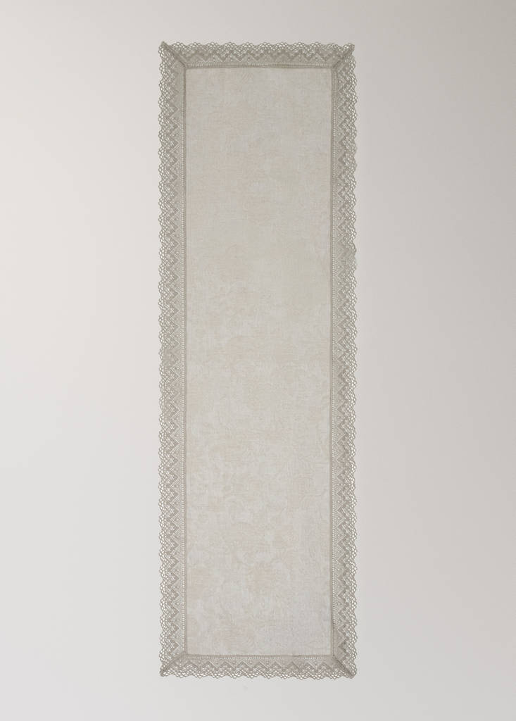 Jacquard linen lace floral table runner — Sand
