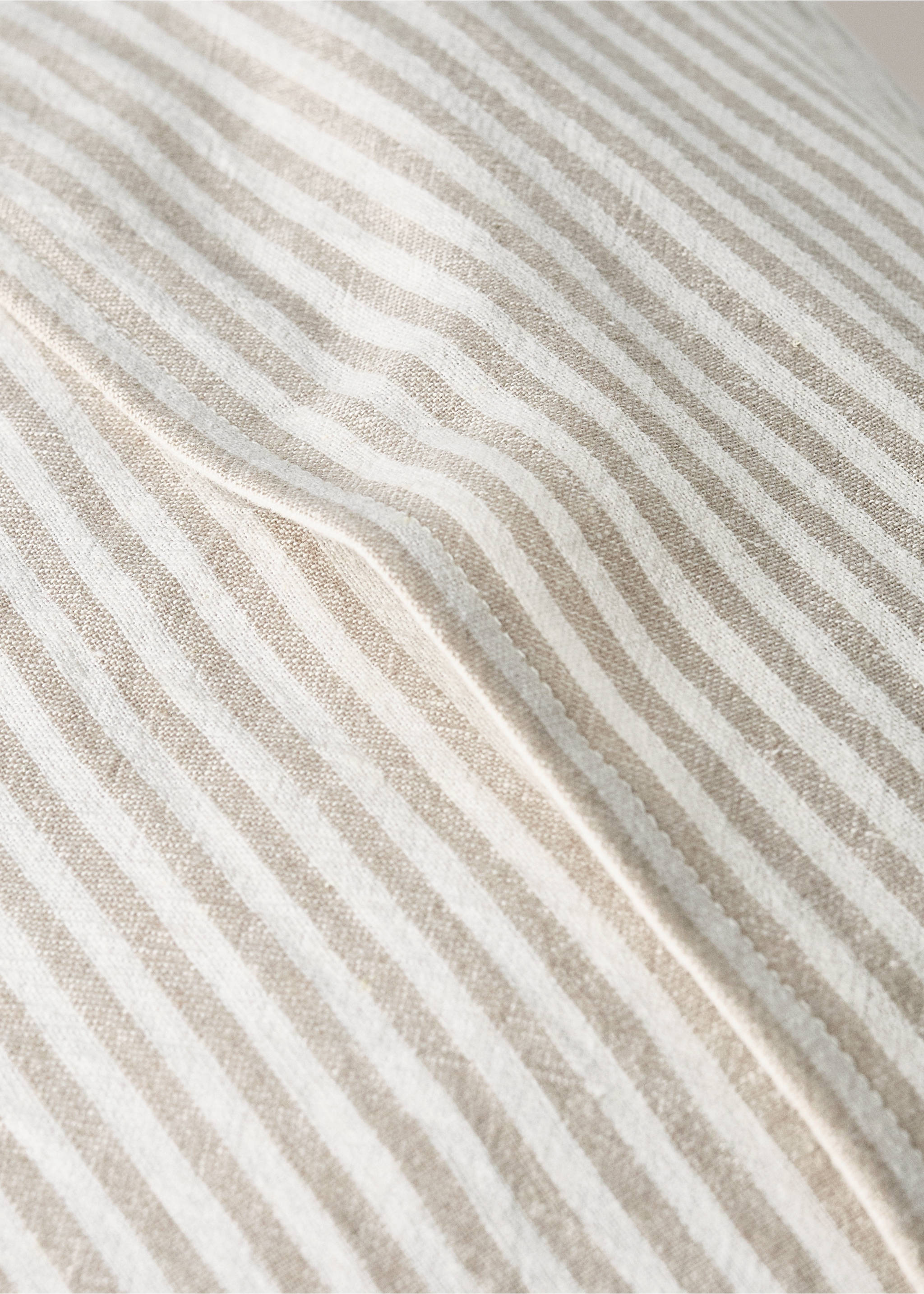 Housse de coussin enfant coton lin à rayures 40 x 40 cm - Détail de l'article 2, Sable. Ref: 27064055-00.