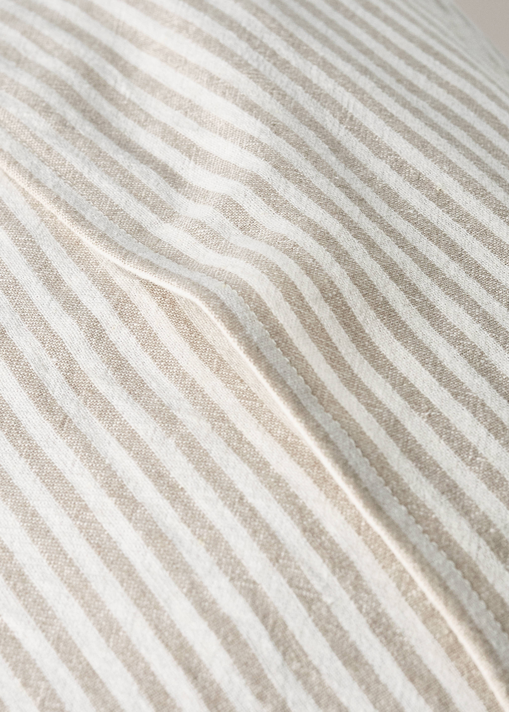 Children's cushion cover in cotton-linen stripes 40x40cm - Details of the article 2