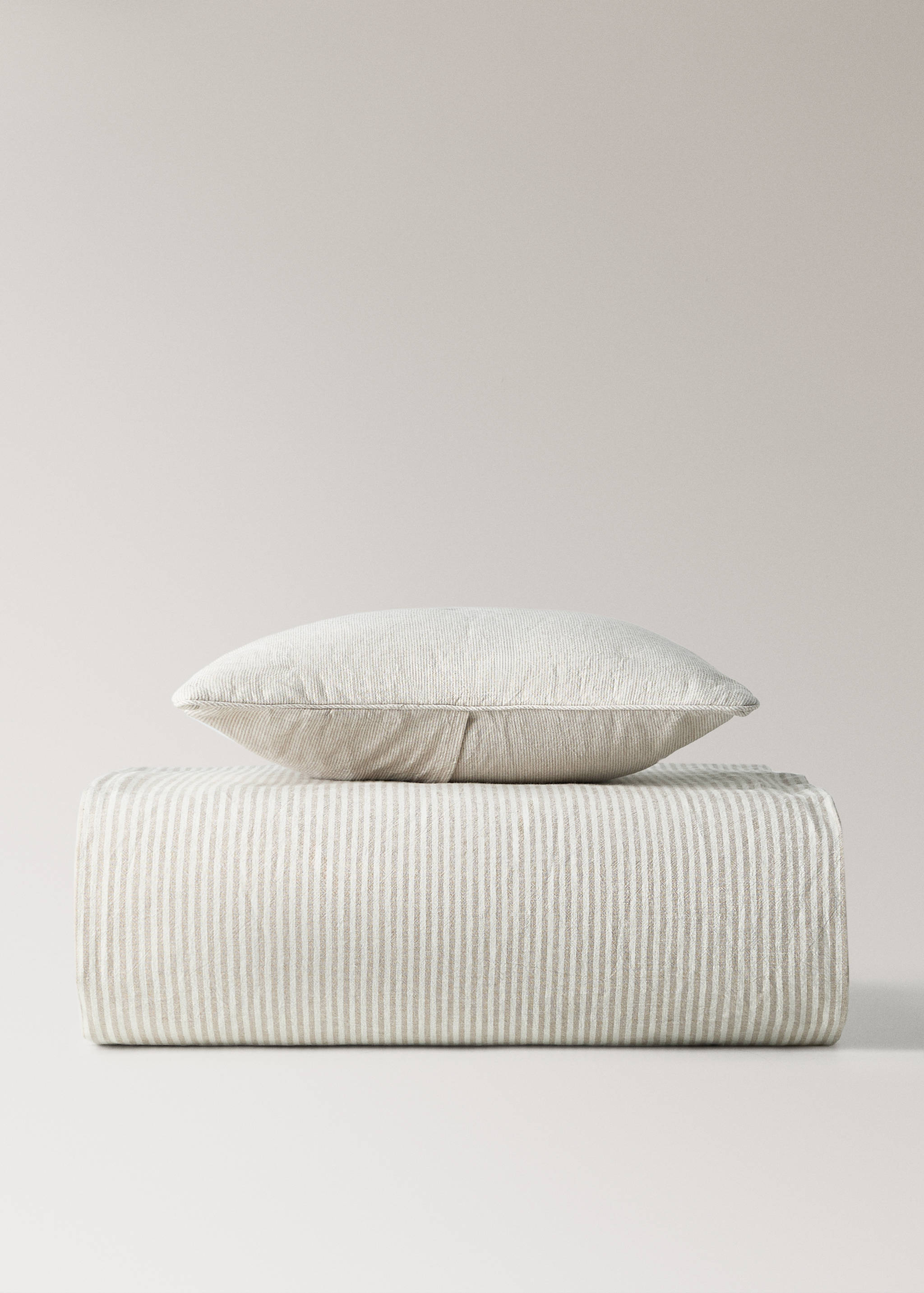 Children's cushion cover in cotton-linen stripes 40x40cm - Details of the article 5