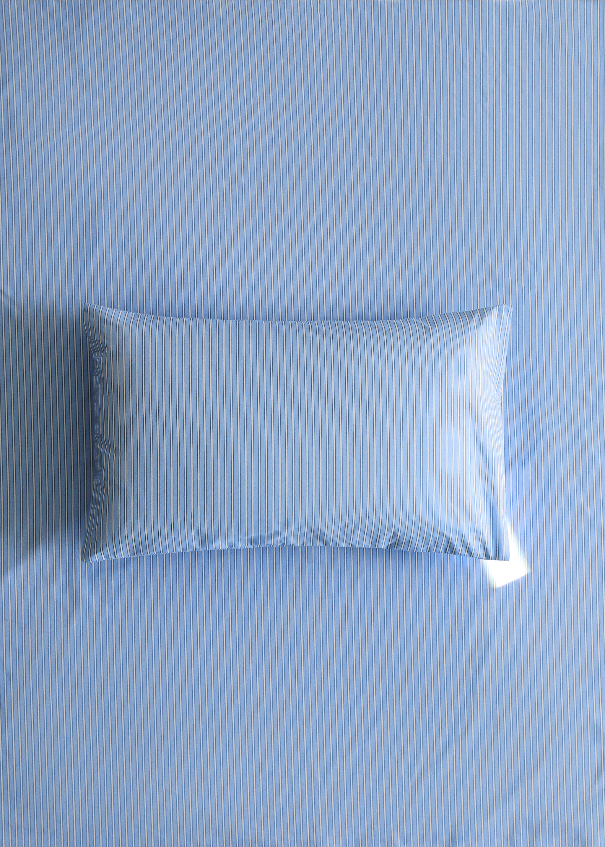 Cot bed pillowcase in shirting stripe percale - General plane, Blue. Ref: 27064061-00.