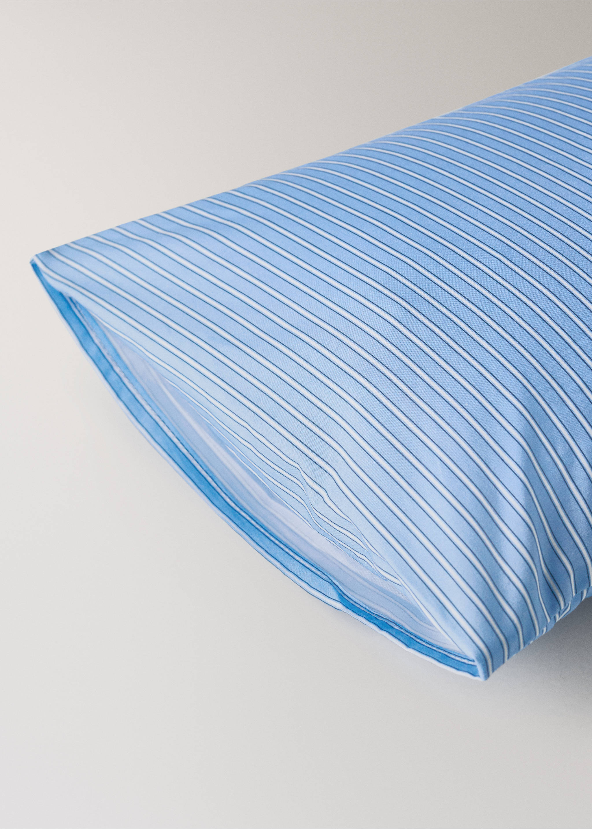 Cot bed pillowcase in shirting stripe percale - Details of the article 1, Blue. Ref: 27064061-00.