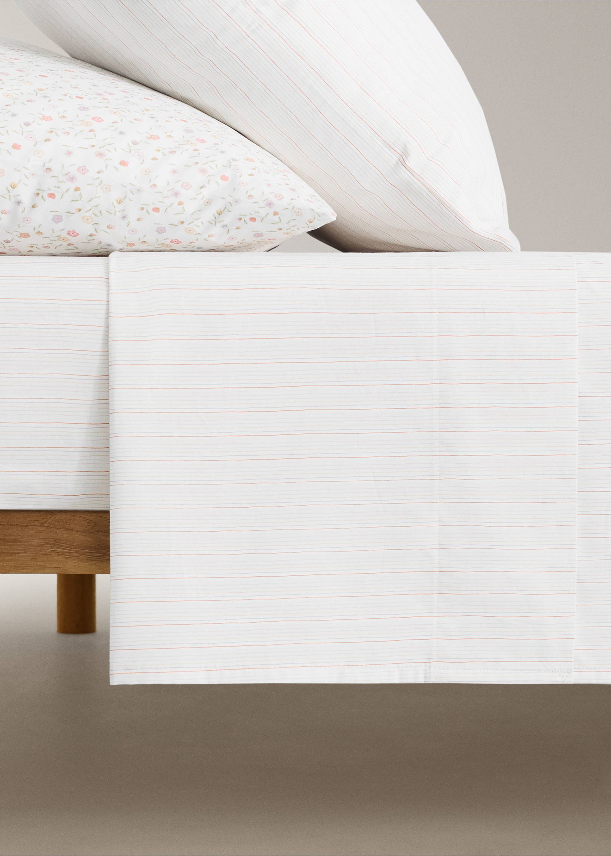 Percale cotton top sheet with fine stripes for a 135/140 cm bed - Article without model, Pink. Ref: 27064068-00.