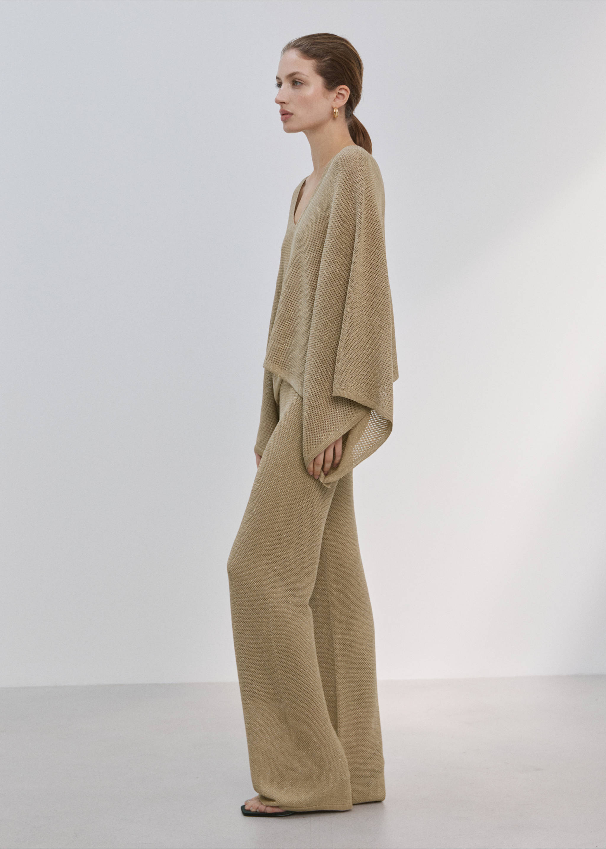 V-neck knit top - General plane, Gold. Ref: 27064074-00.