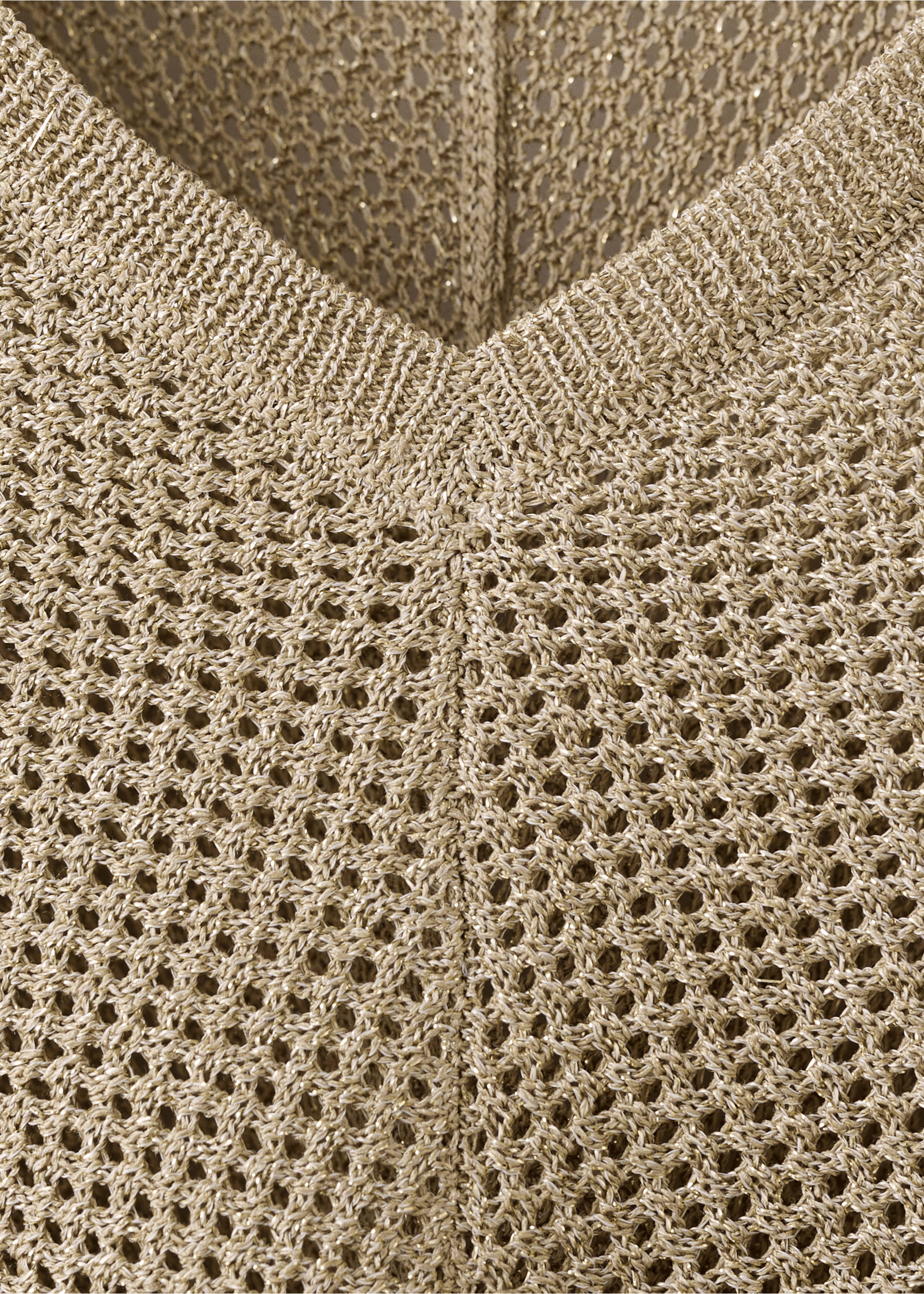 V-neck knit top - Details of the article 8, Gold. Ref: 27064074-00.