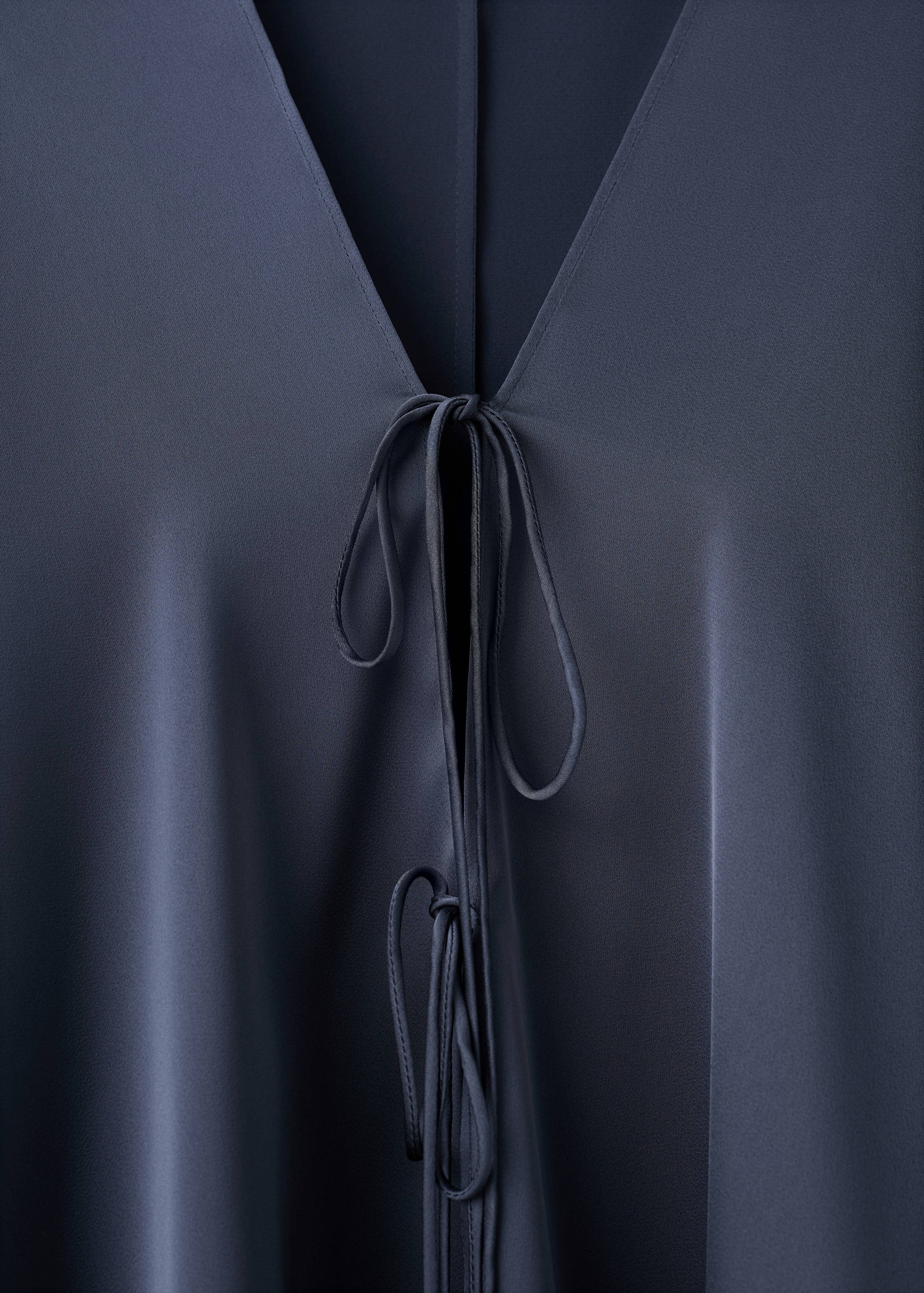 Puffed sleeves blouse - Details of the article 8