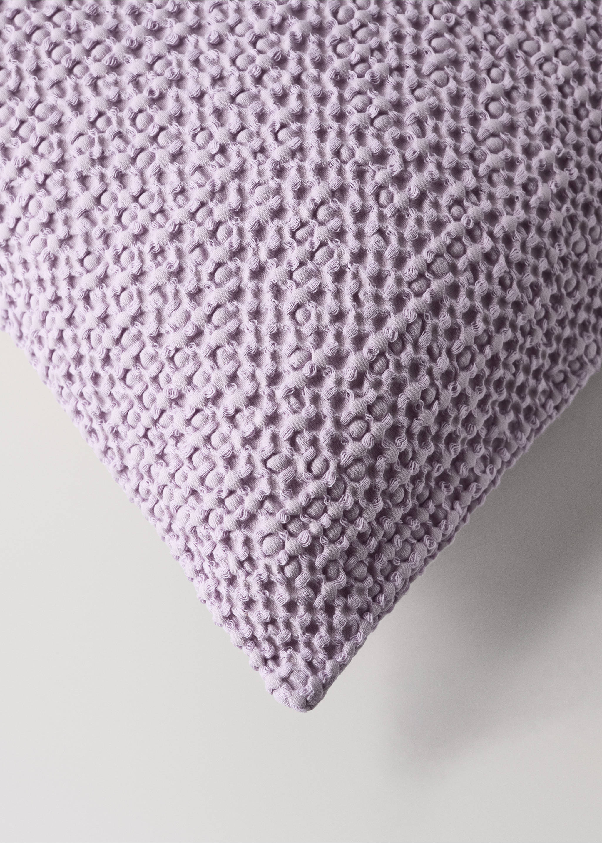 Children’s waffle-cotton garment-dyed cushion cover  40x40cm - Details of the article 1, Light/Pastel Purple. Ref: 27064076-00.