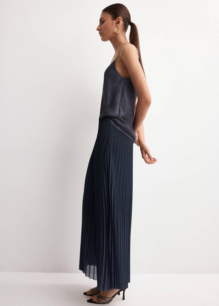 Shiny pleated skirt — Night Blue