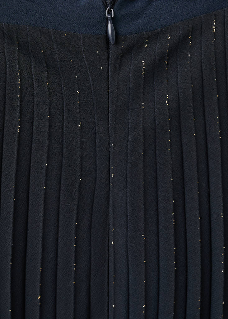 Shiny pleated skirt — Night Blue