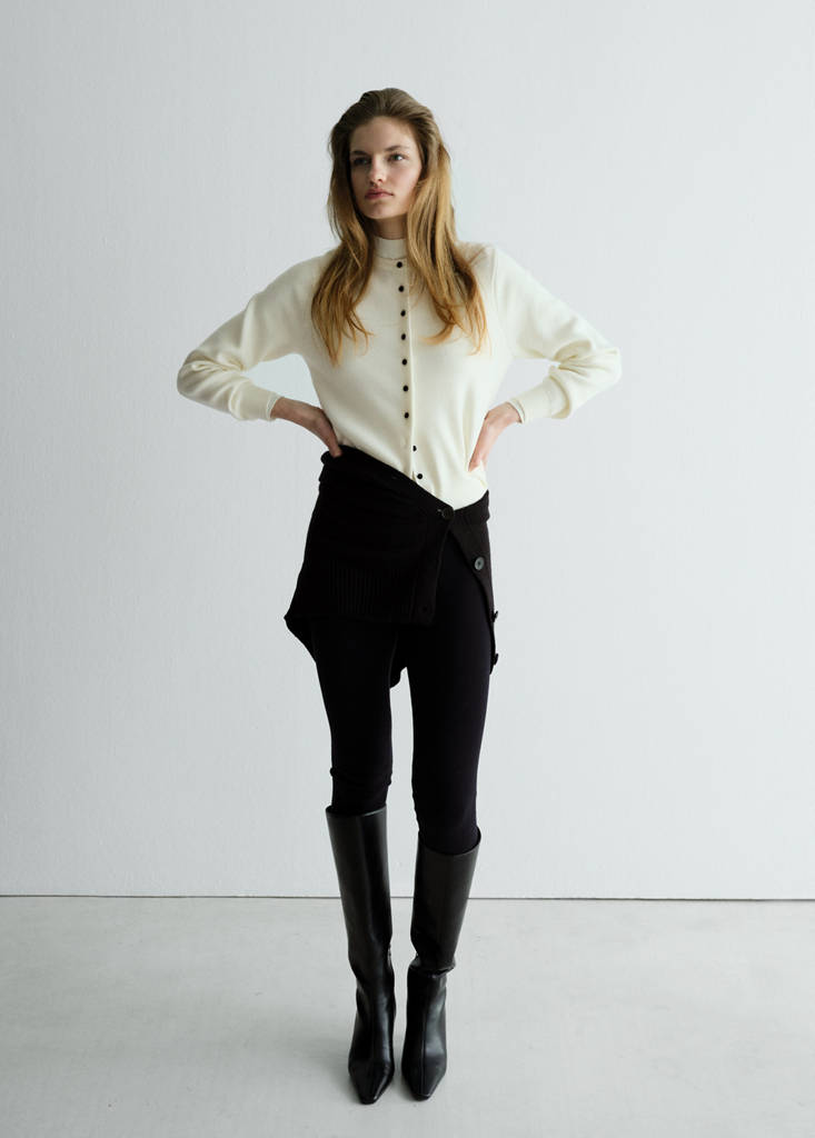 Knitted button cardigan — Ecru
