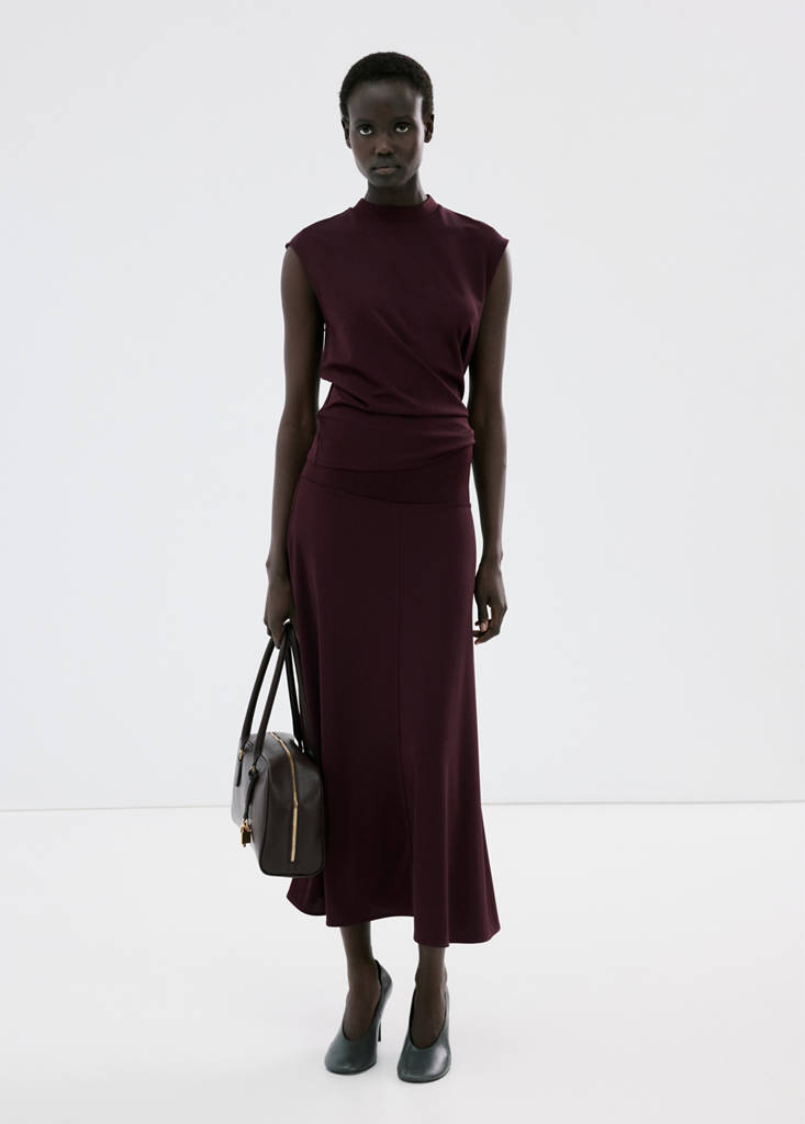 Fine knit mock neck top — Wine