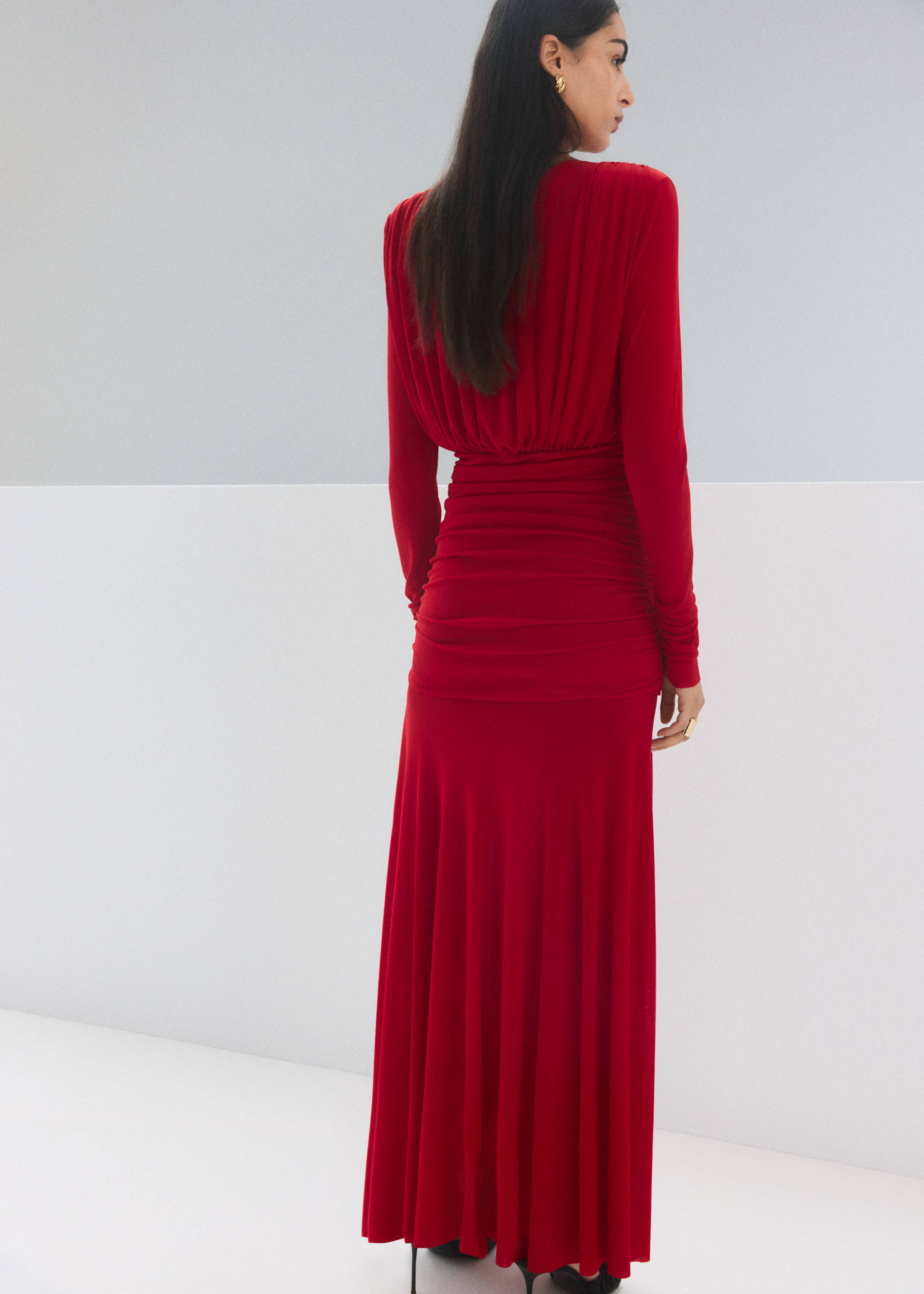 Fine knit dress with draped body - Reverse of the article