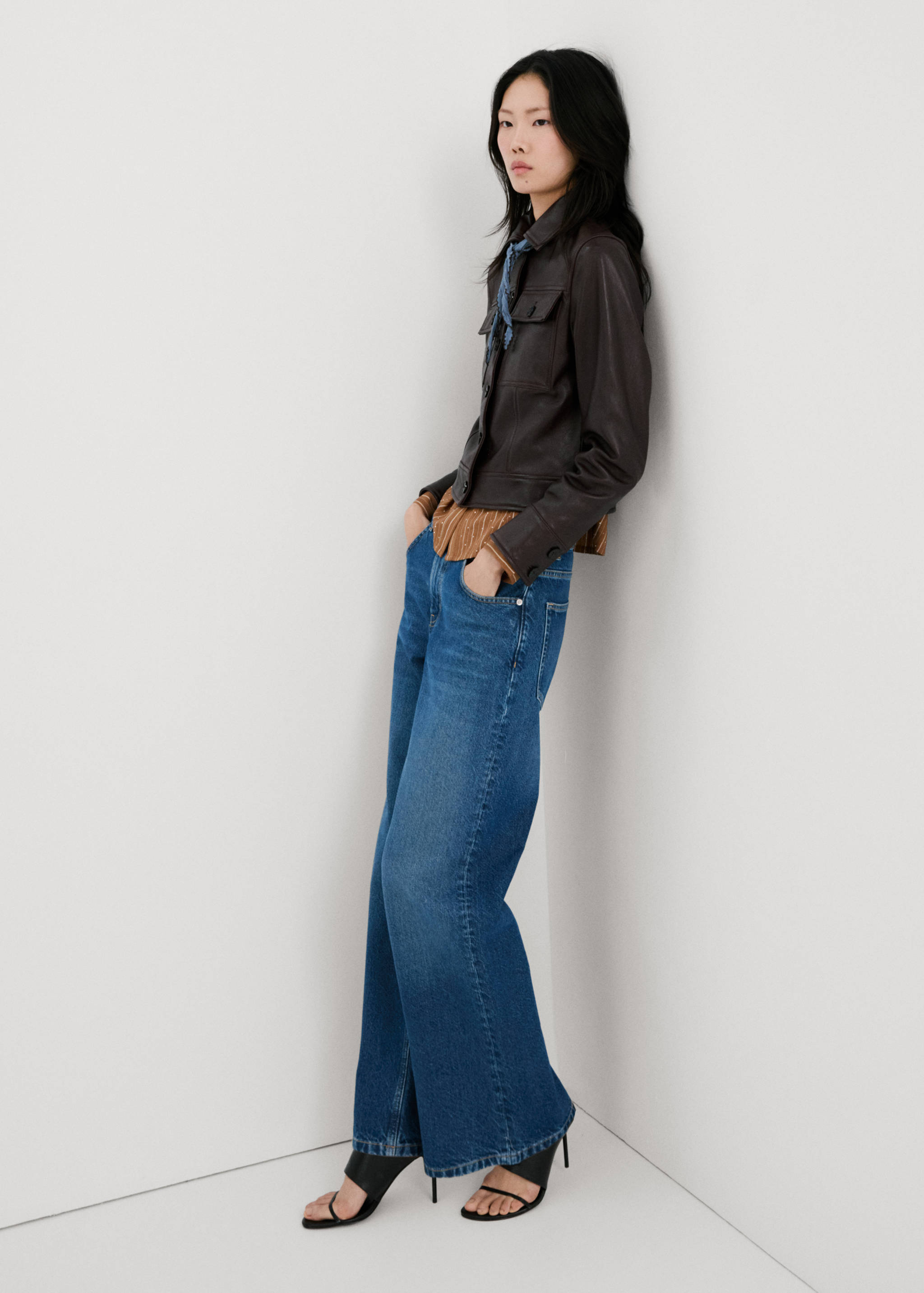 Mid-rise straight jeans - General plane