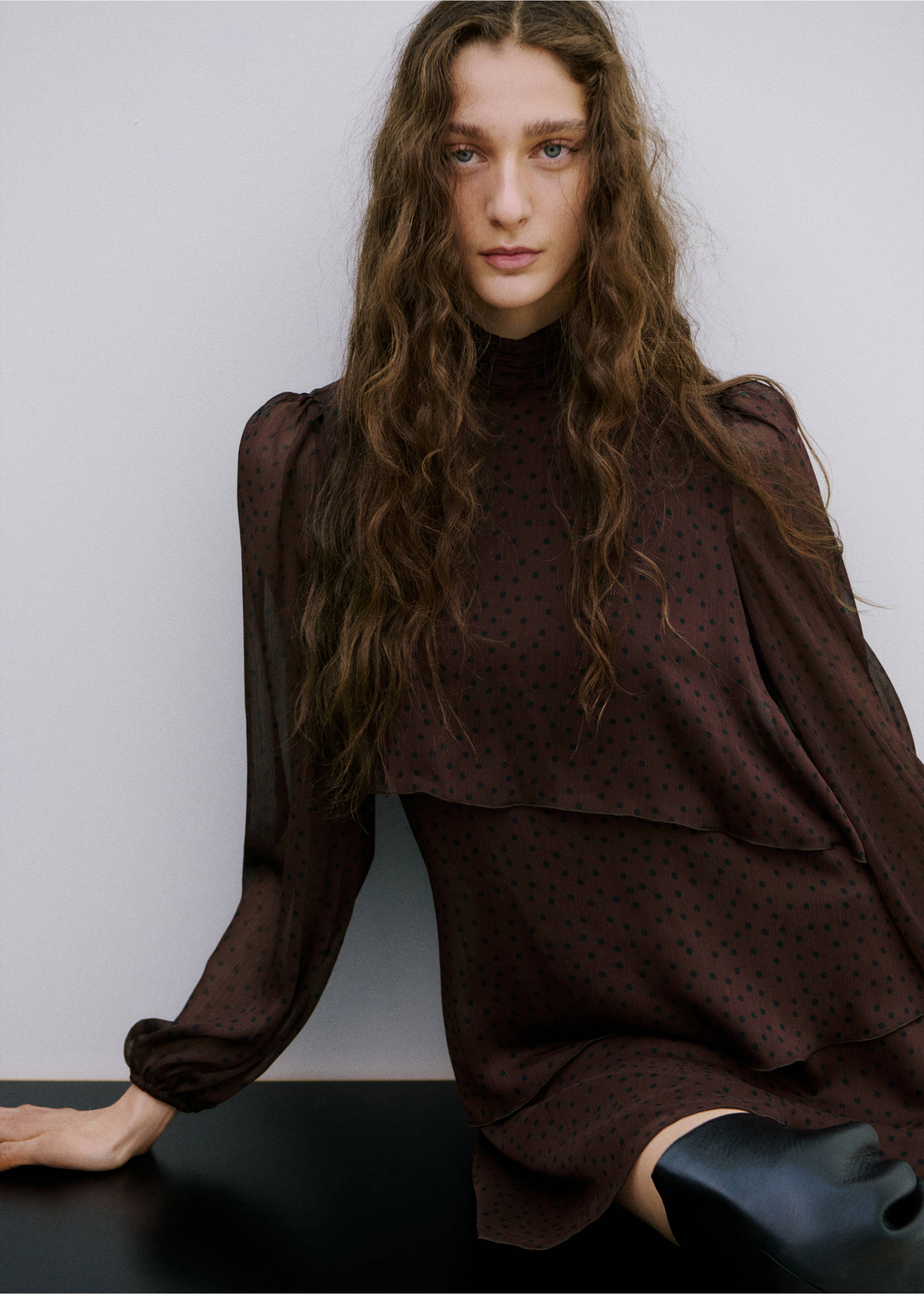 Polka-dot dress with ruffles - Medium plane, Brown. Ref: 27064100-00.