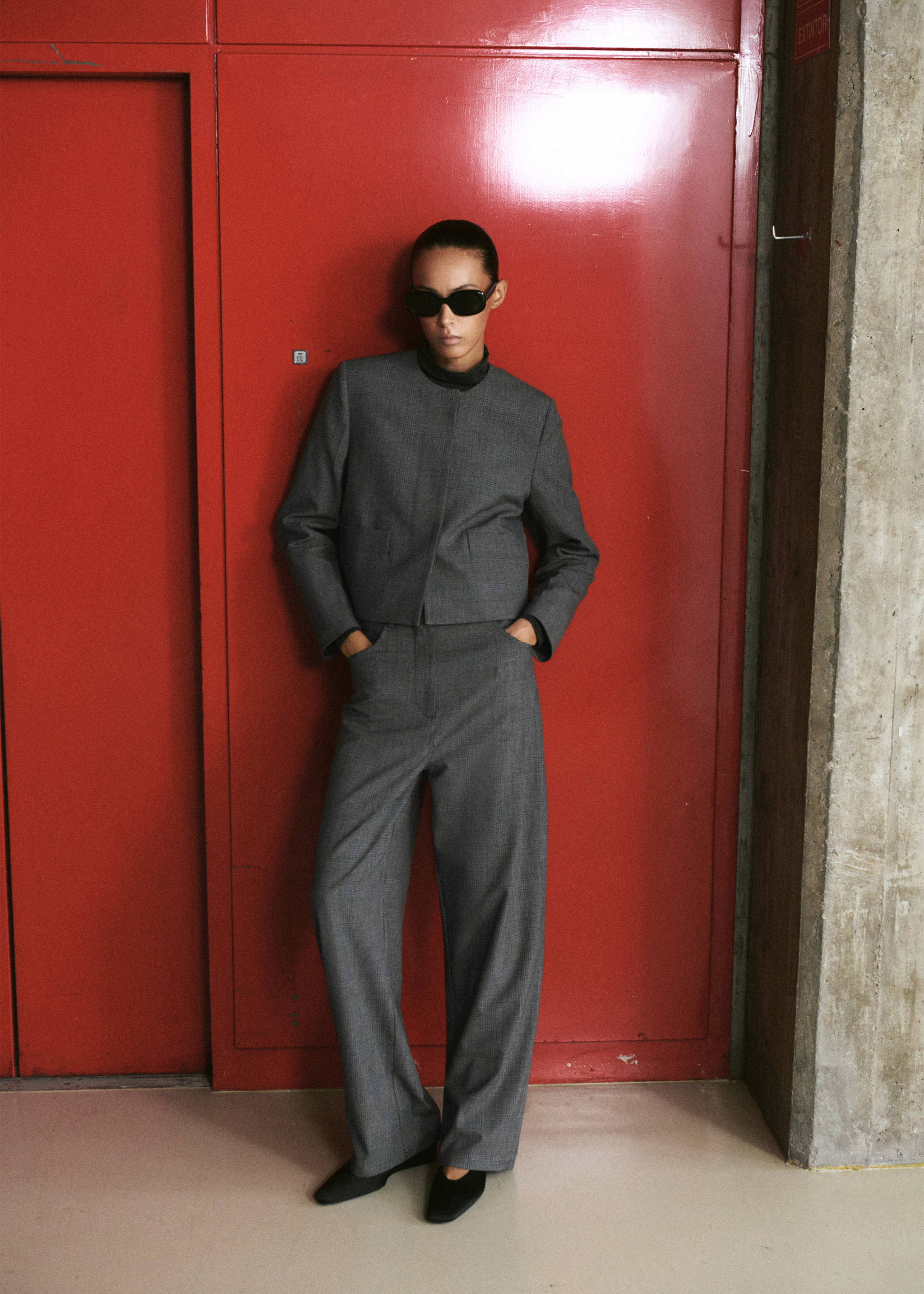 Mid-rise suit trousers - General plane