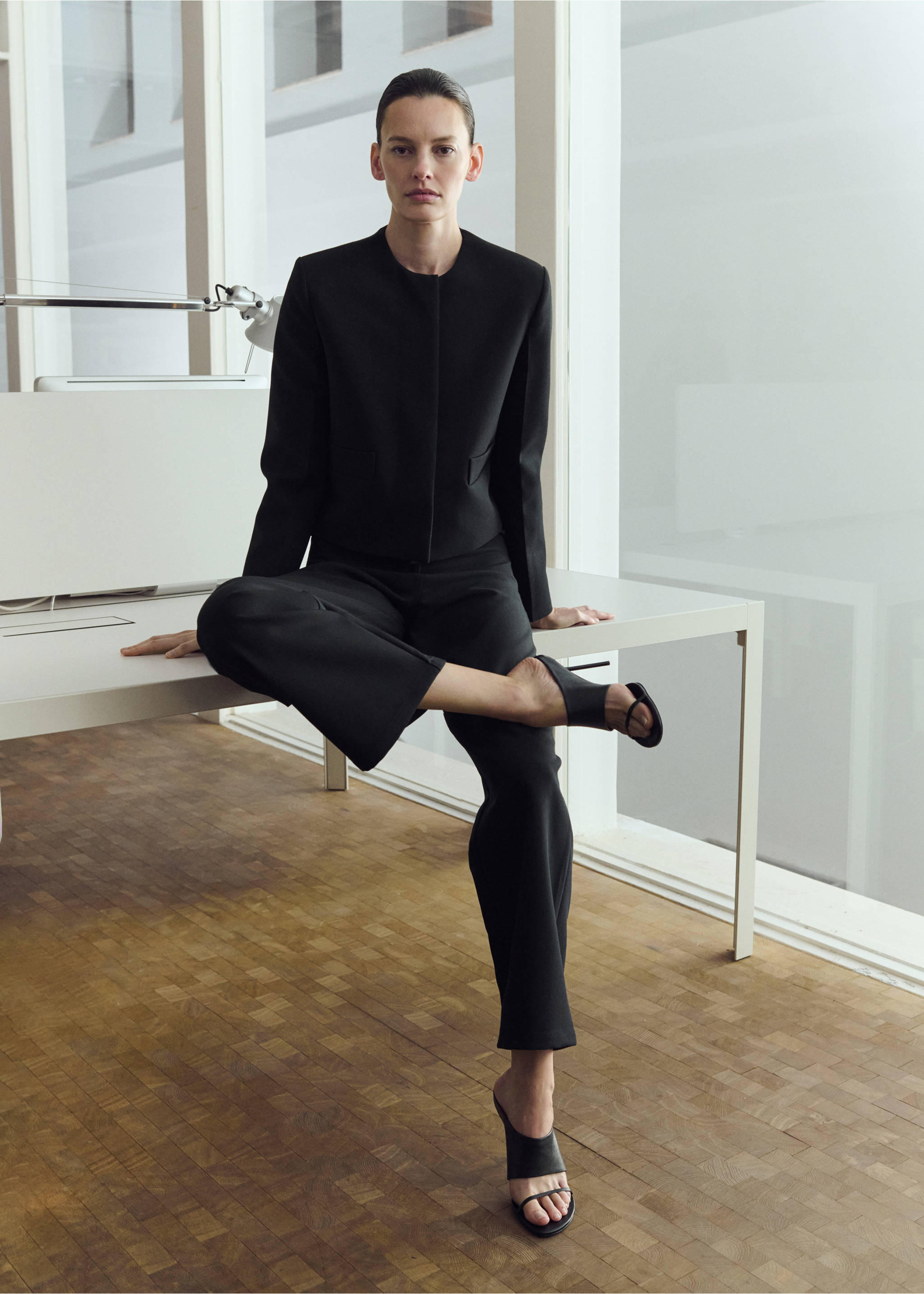 Mid-rise suit trousers - Details of the article 1, Black. Ref: 27064101-00.