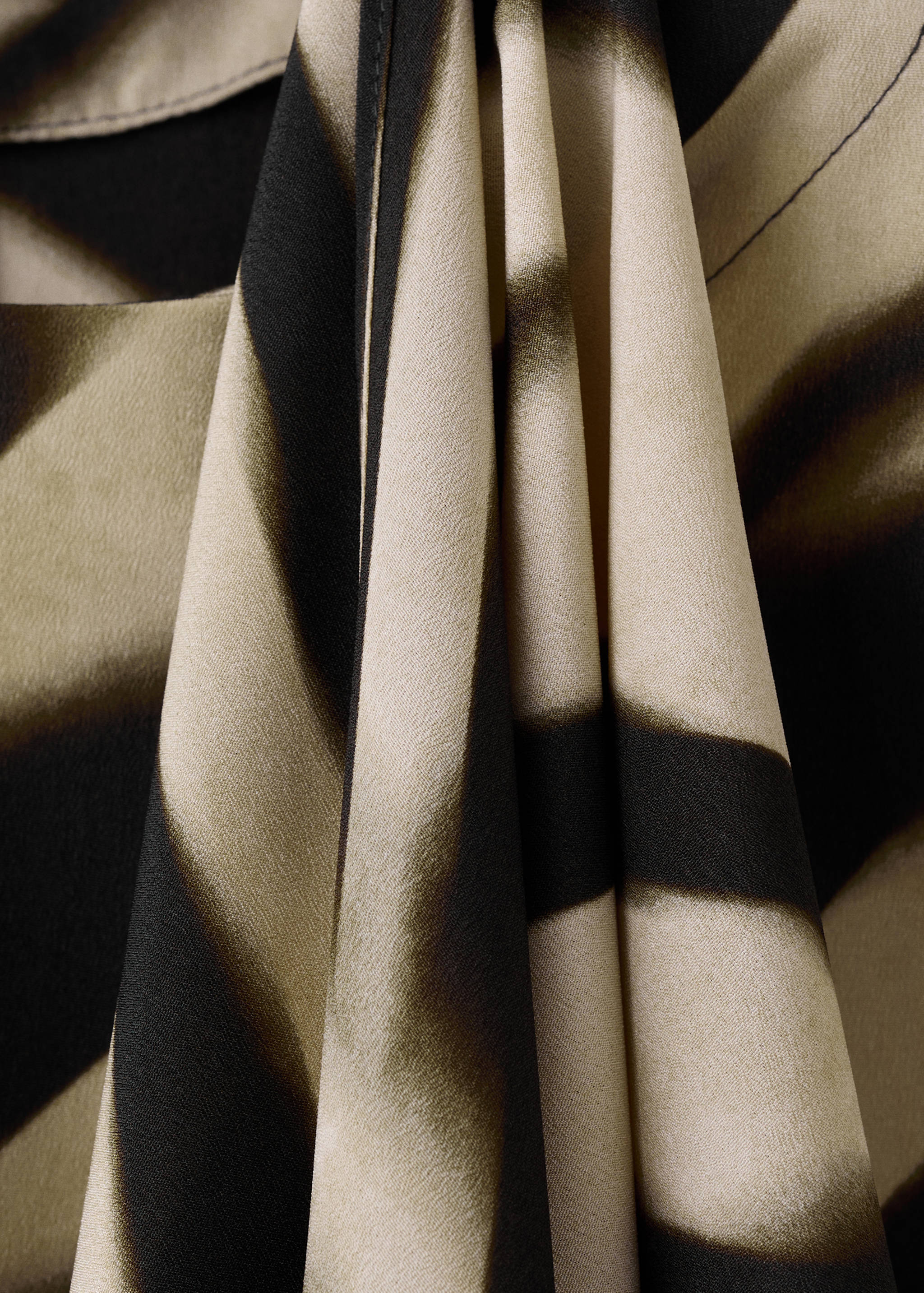 Blouse imprimée avec foulard - Détail de l'article 8