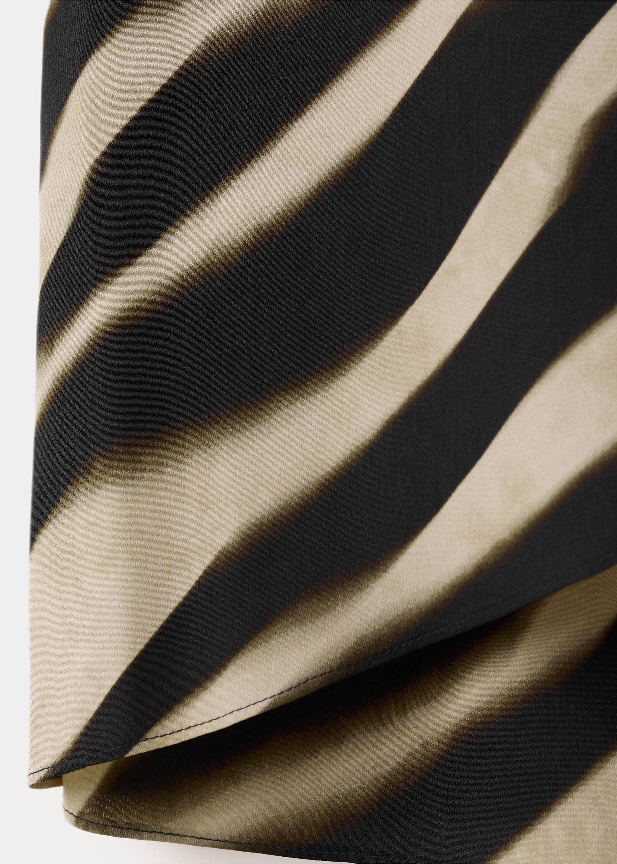 Blouse imprimée avec foulard - Détail de l'article 0, Noir. Ref: 27064103-00.